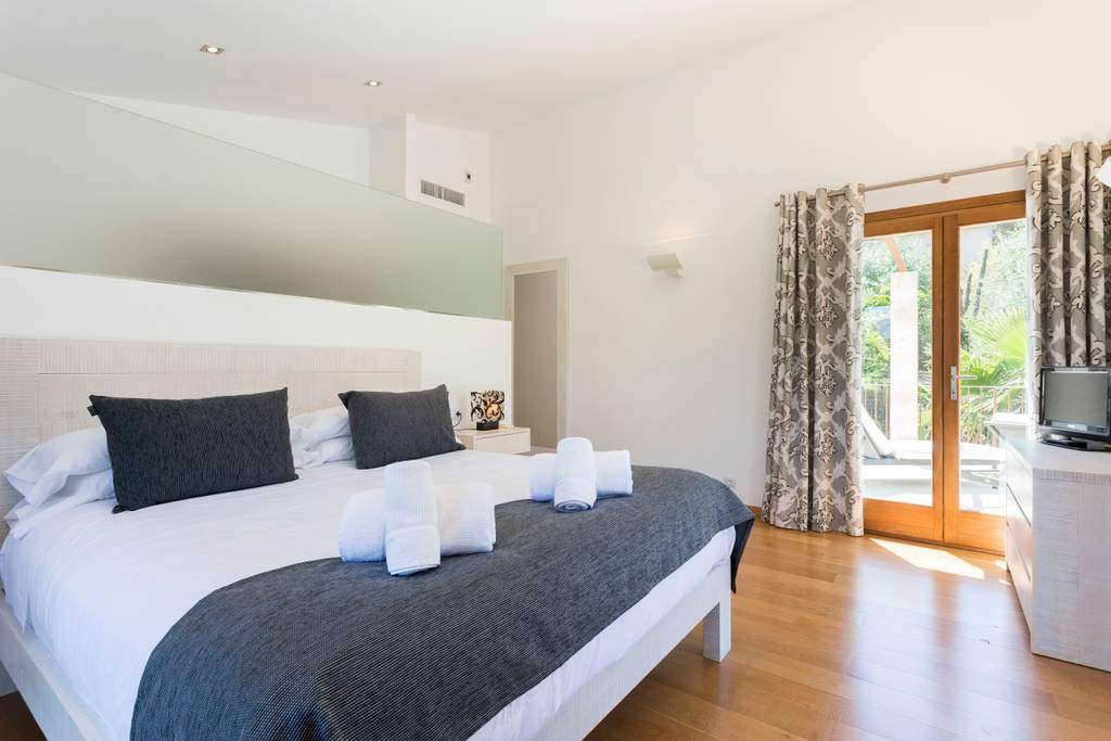 Can Menut Nou, 4 bedroom villa in Pollensa & Puerto Pollensa, Majorca Photo #13