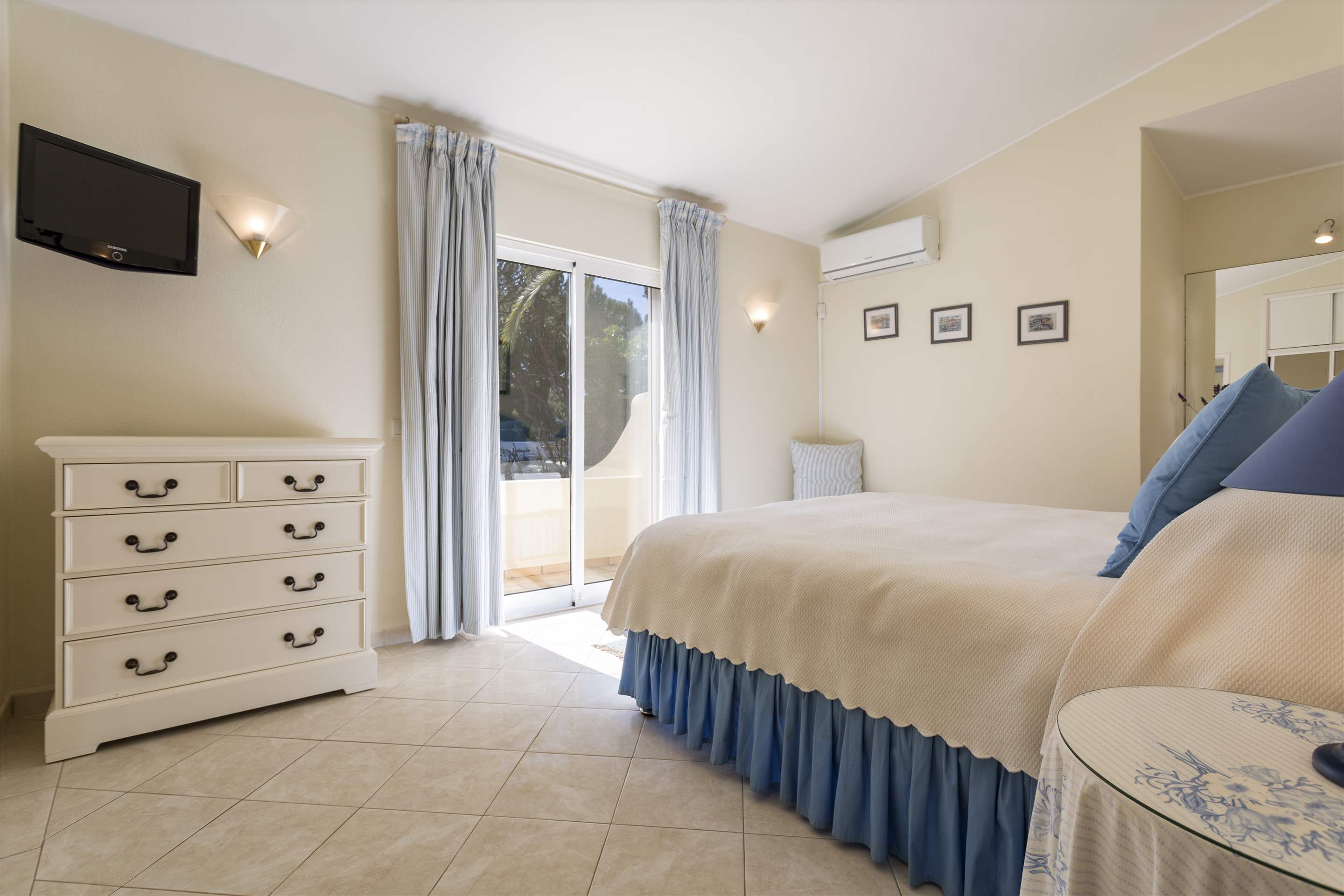 Casa Venus, 3 bedroom villa in Dunas Douradas, Algarve Photo #11