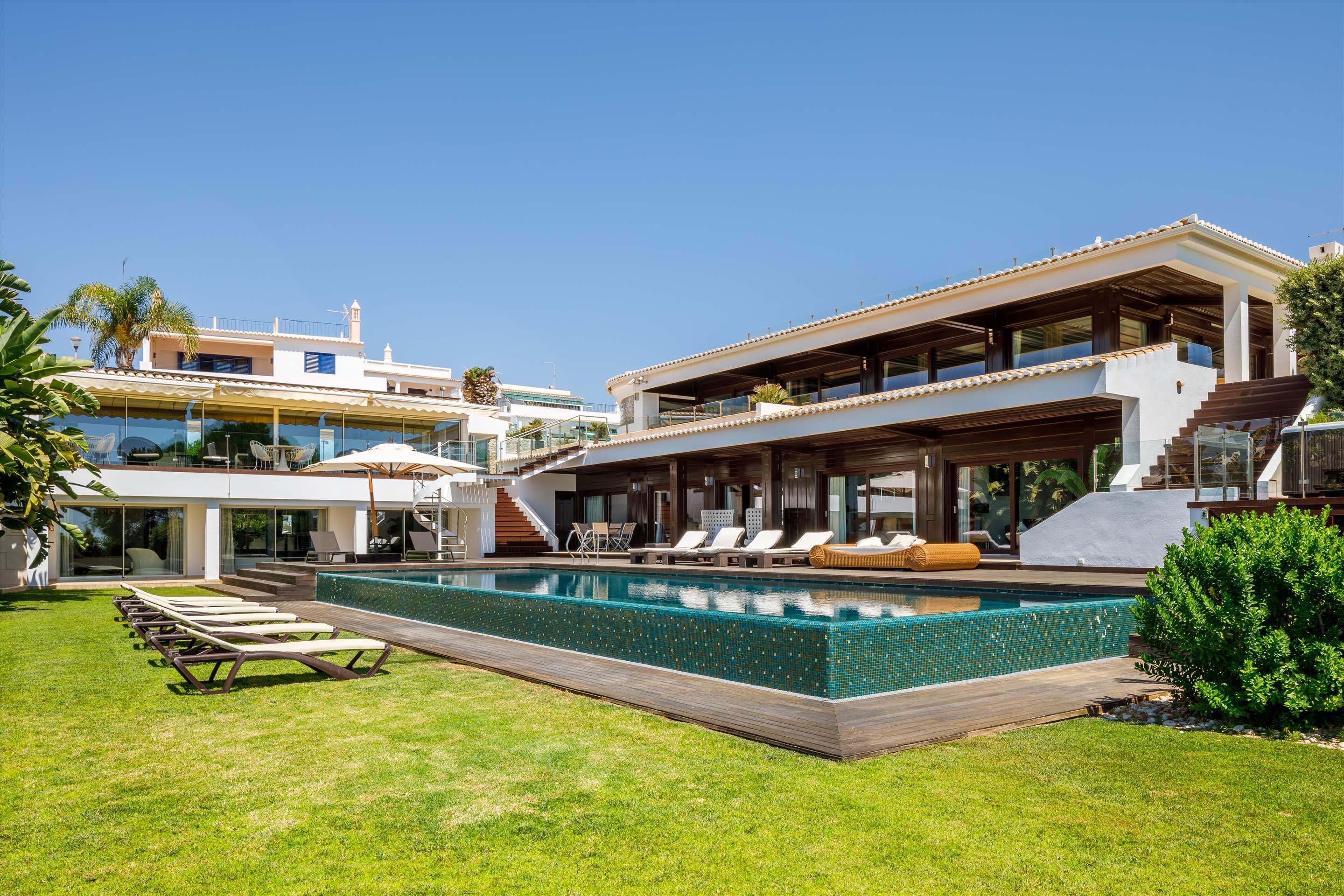 Casa da Praia, 8 bedroom villa in Albufeira Area, Algarve Photo #1