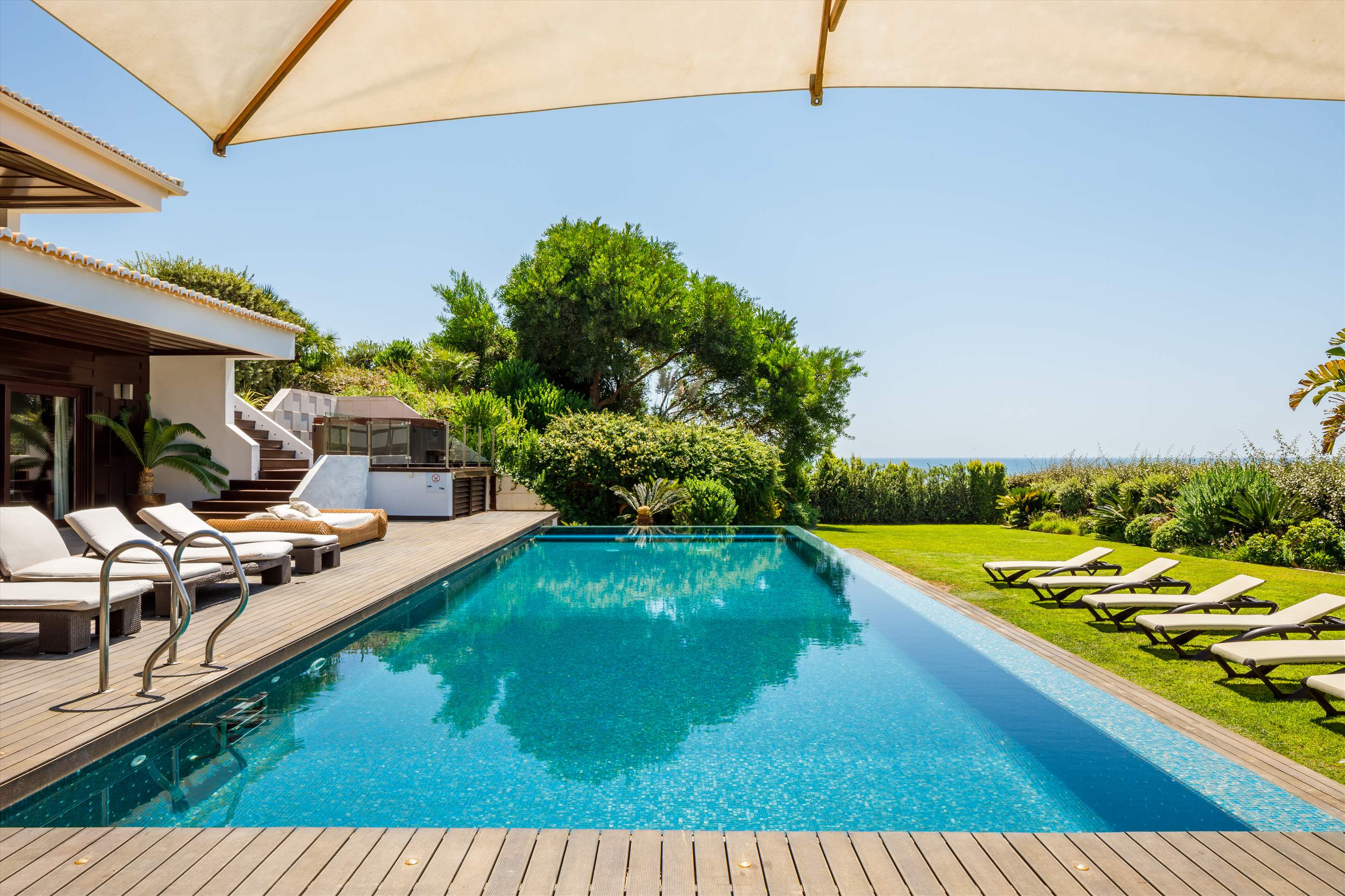 Casa da Praia, 8 bedroom villa in Albufeira Area, Algarve Photo #7