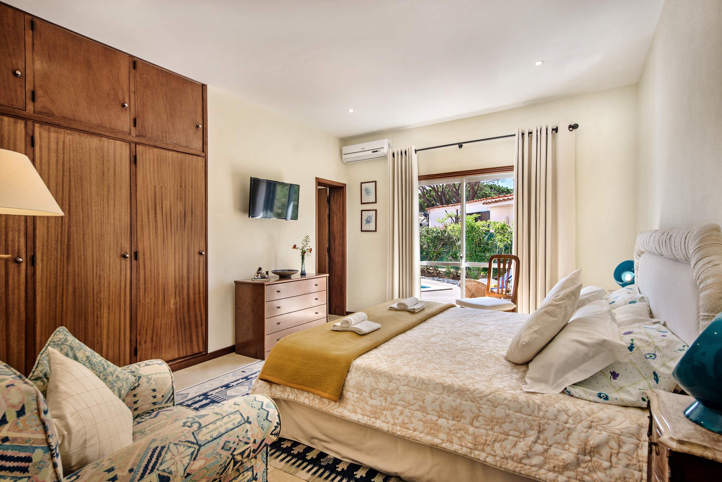 Casa Liberdade, 4 bedroom villa in Vale do Lobo, Algarve Photo #12