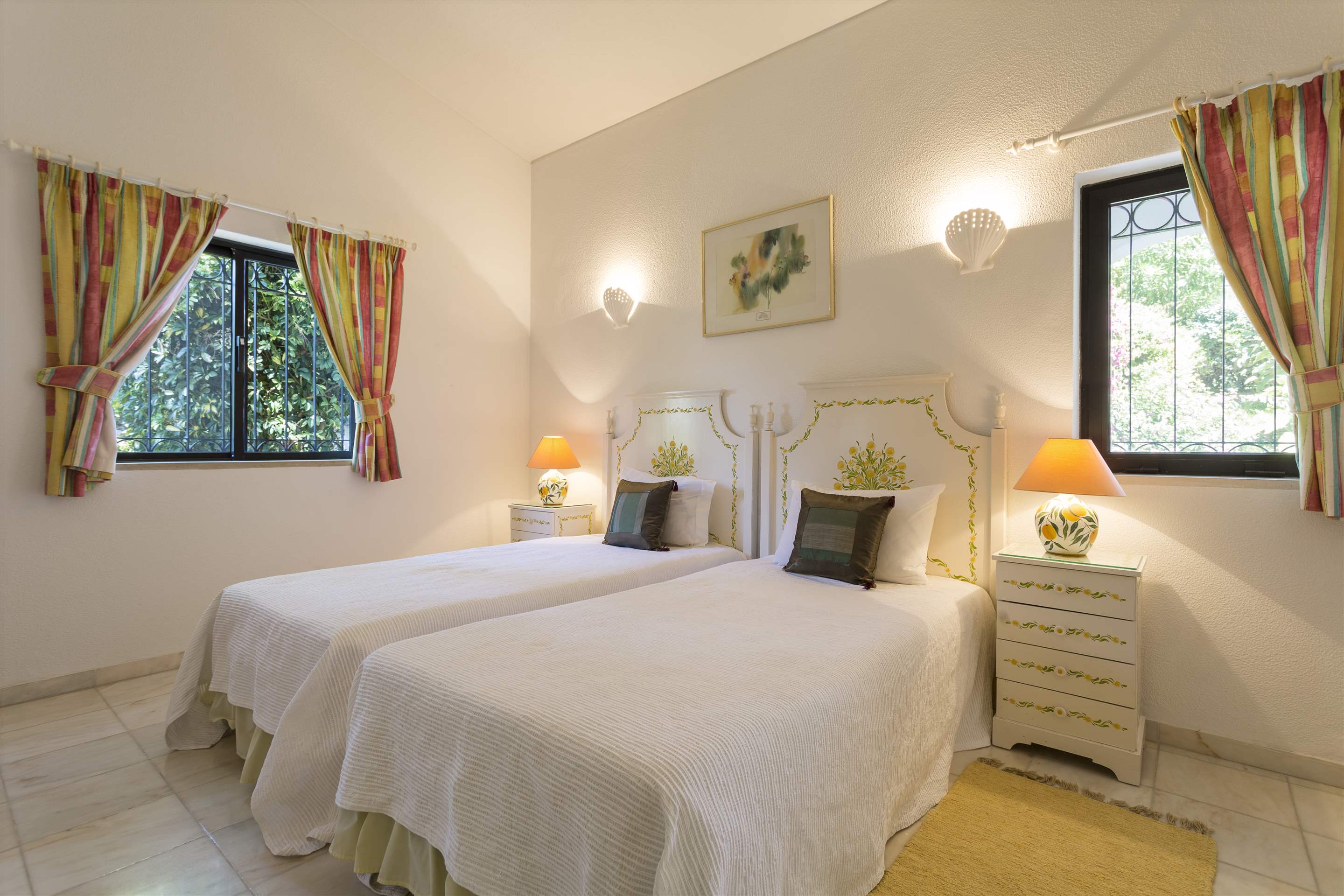 Villa La Soudada, 4 bedroom villa in Dunas Douradas, Algarve Photo #21