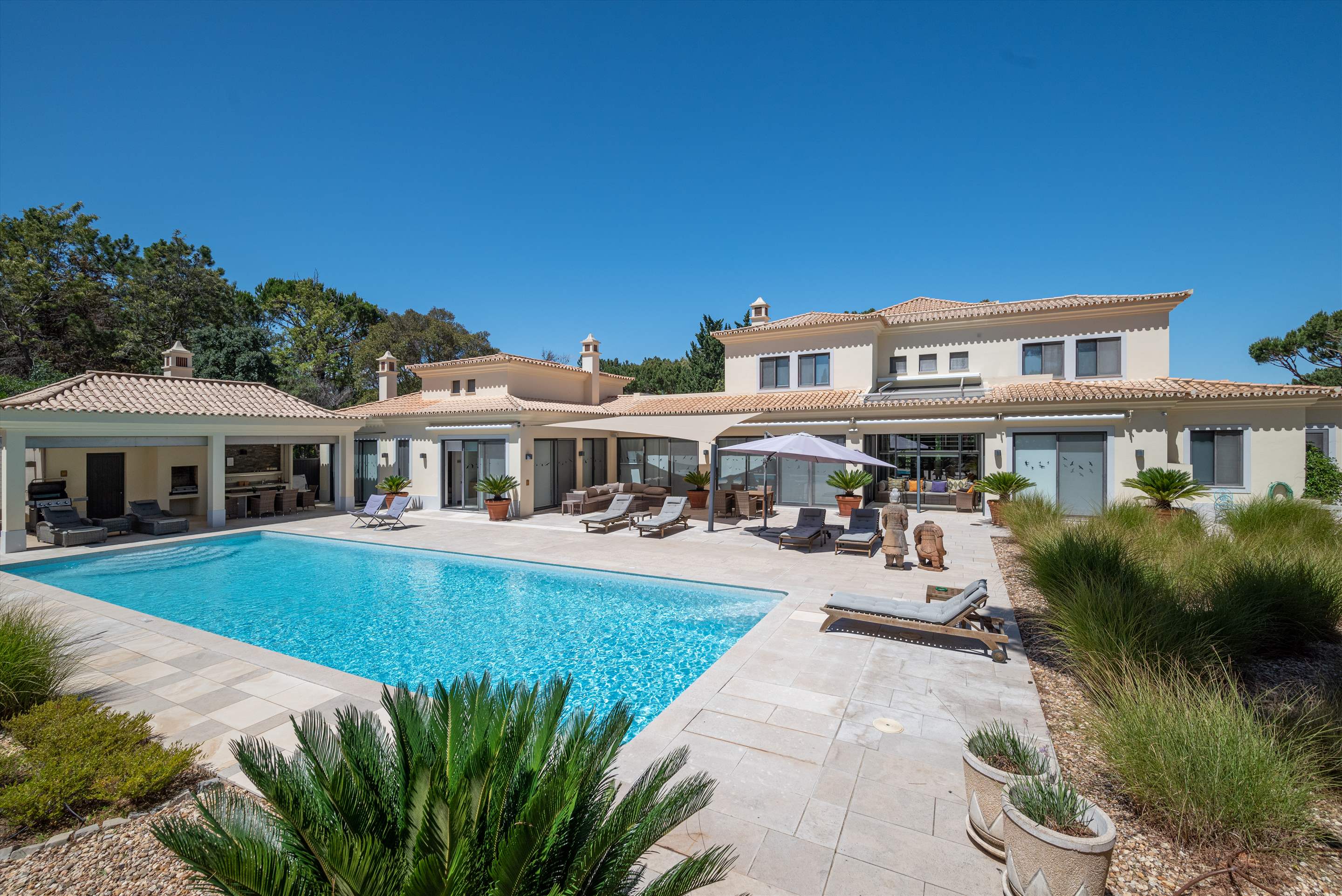 Casa Jacaranda, 5 bedroom villa in Quinta do Lago, Algarve Photo #2