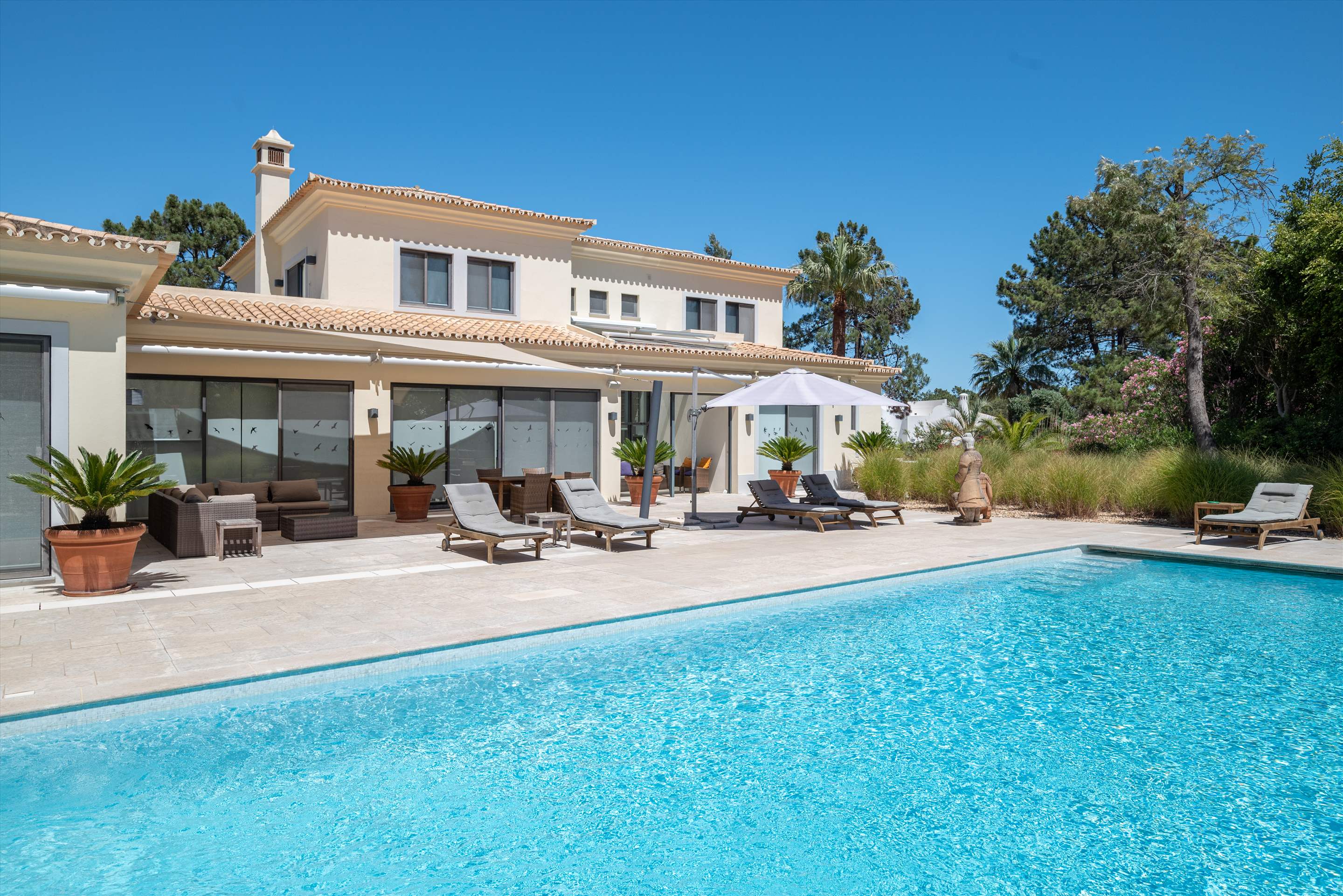 Casa Jacaranda, 5 bedroom villa in Quinta do Lago, Algarve Photo #5
