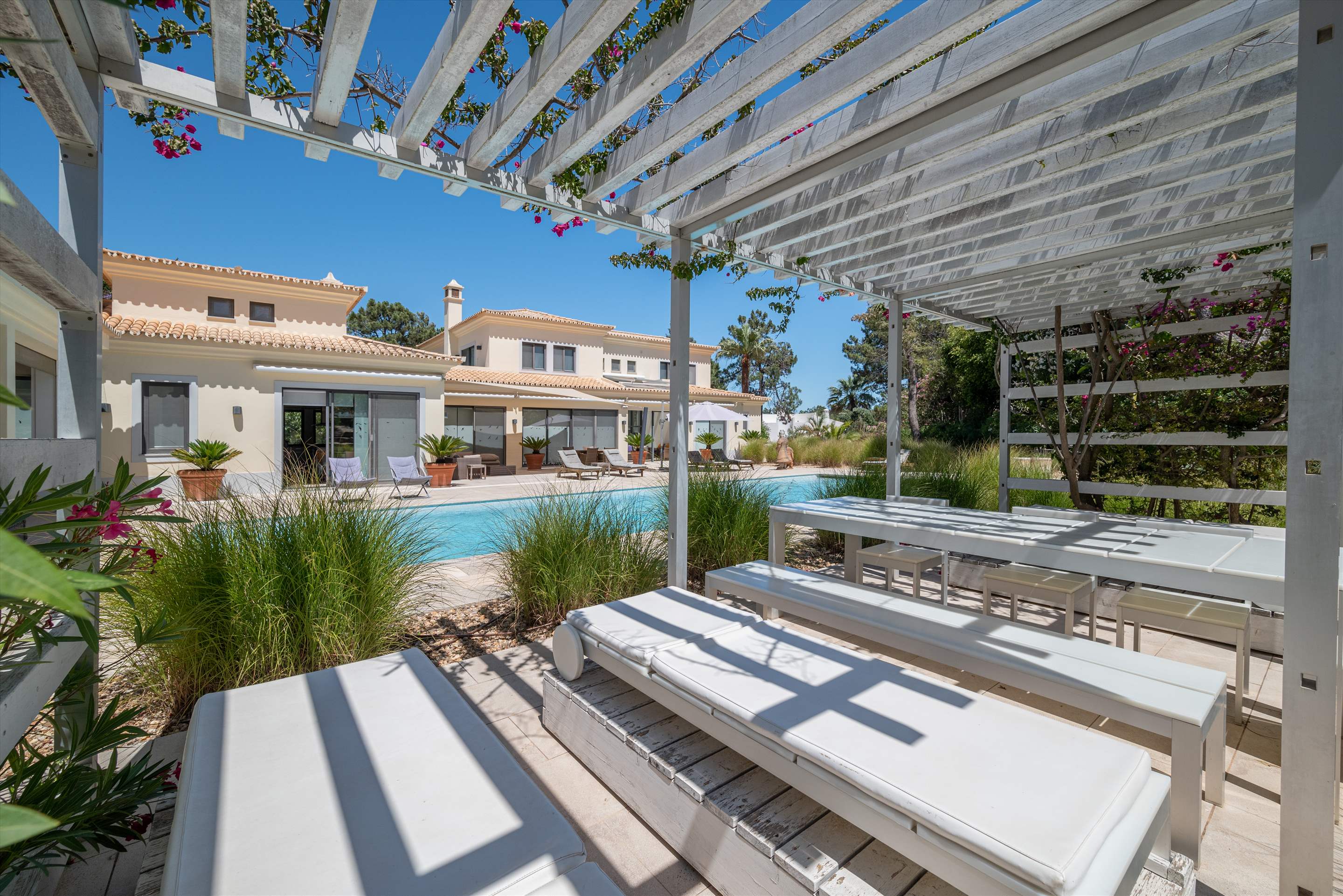 Casa Jacaranda, 5 bedroom villa in Quinta do Lago, Algarve Photo #7