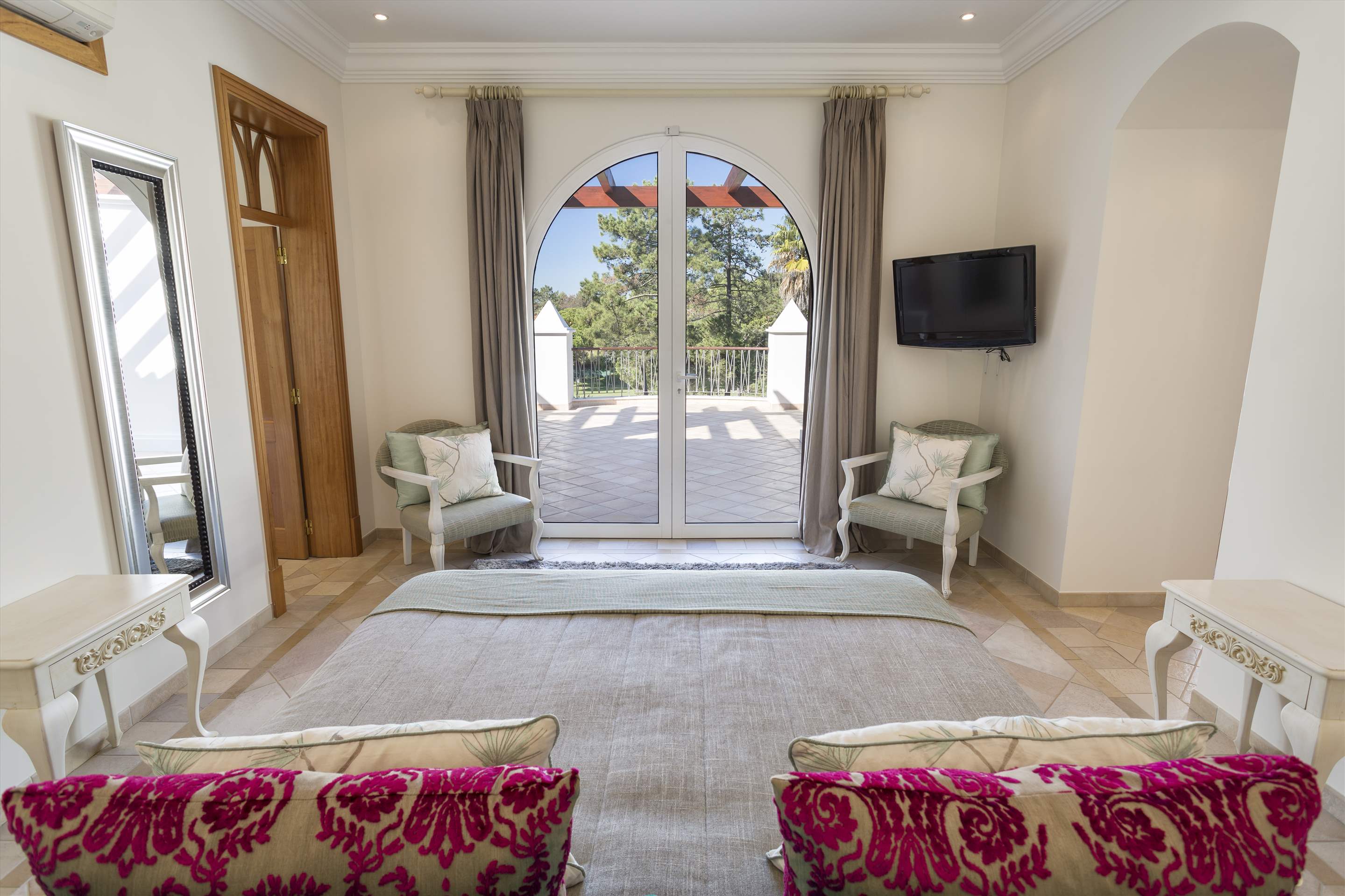 Villa Lantana 2, Main house & Annexe, 6 bedrooms, 6 bedroom villa in Quinta do Lago, Algarve Photo #10