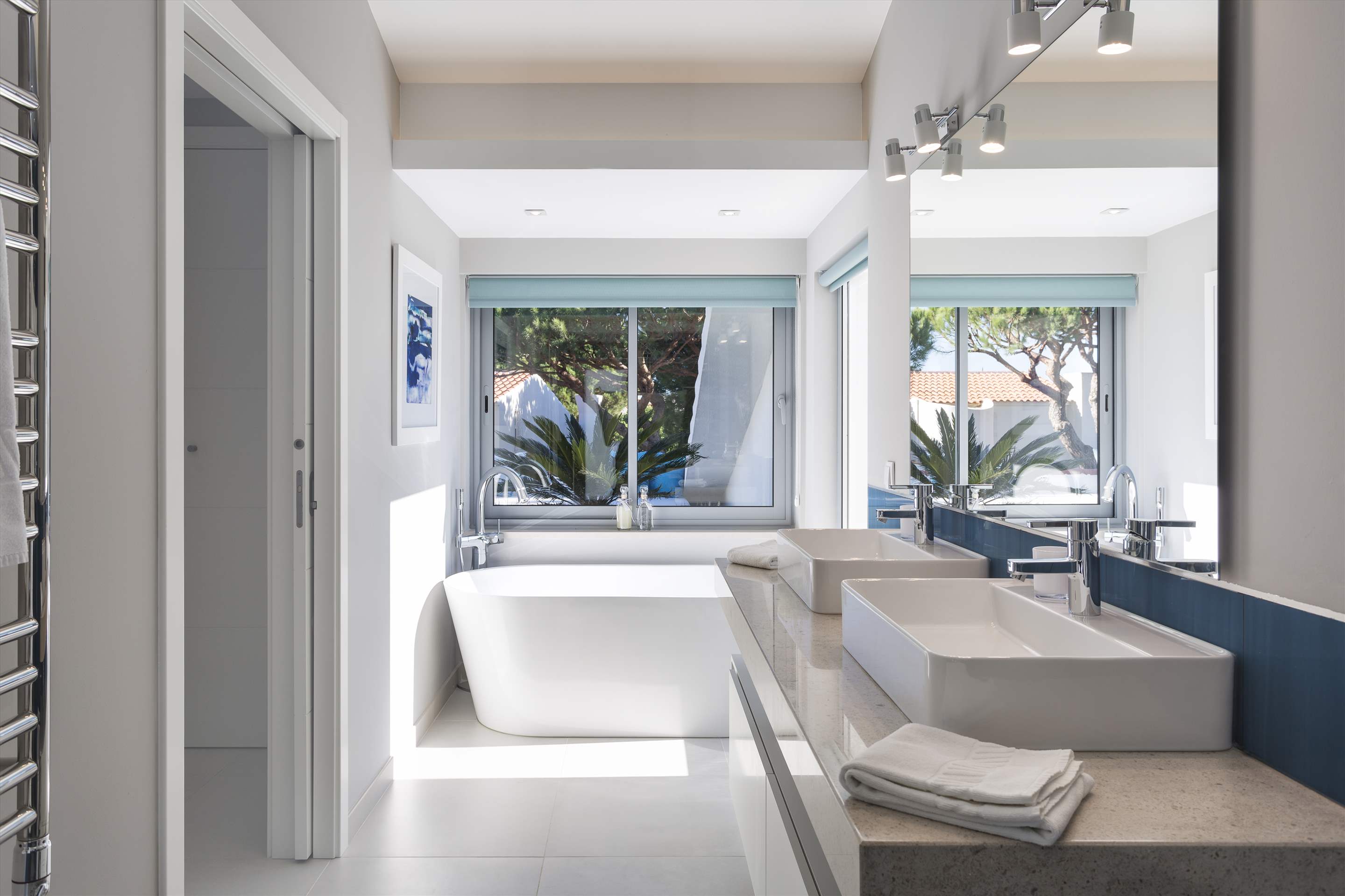 Casa Coral, 4 bedroom villa in Vale do Lobo, Algarve Photo #12