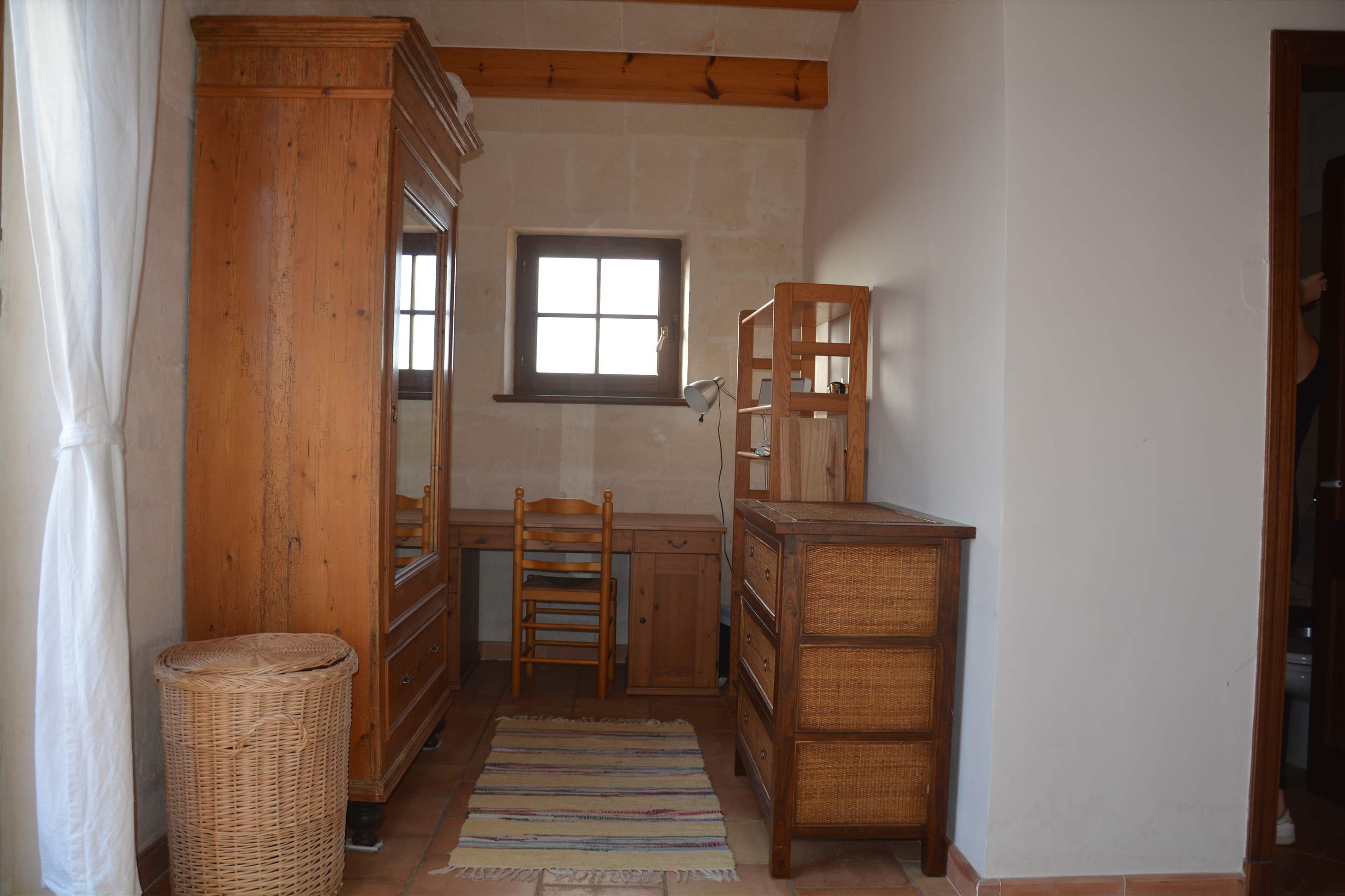 Les Arcs, 5 bedroom villa in Mahon, San Luis & South East, Menorca Photo #18