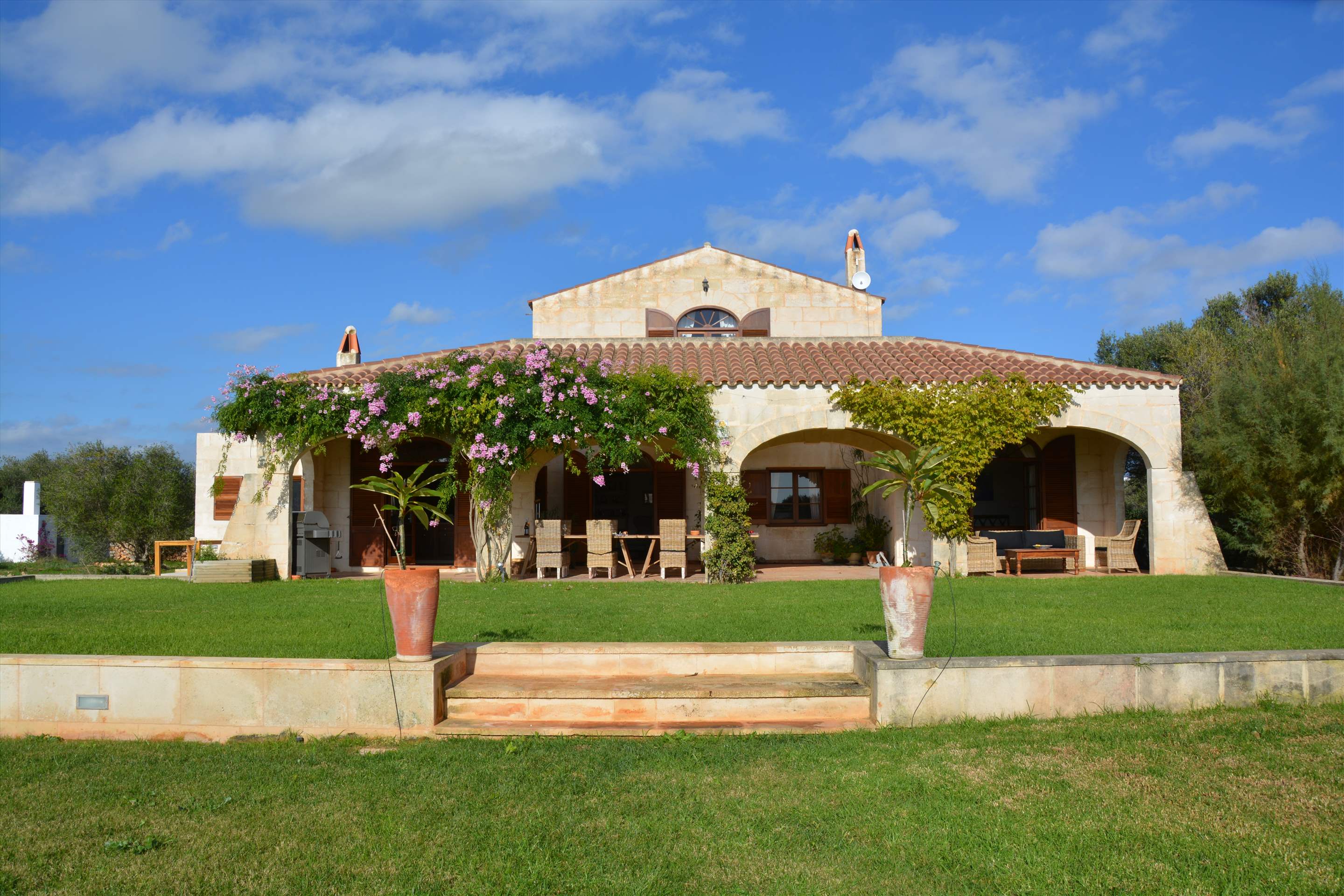 Les Arcs, 5 bedroom villa in Mahon, San Luis & South East, Menorca Photo #2