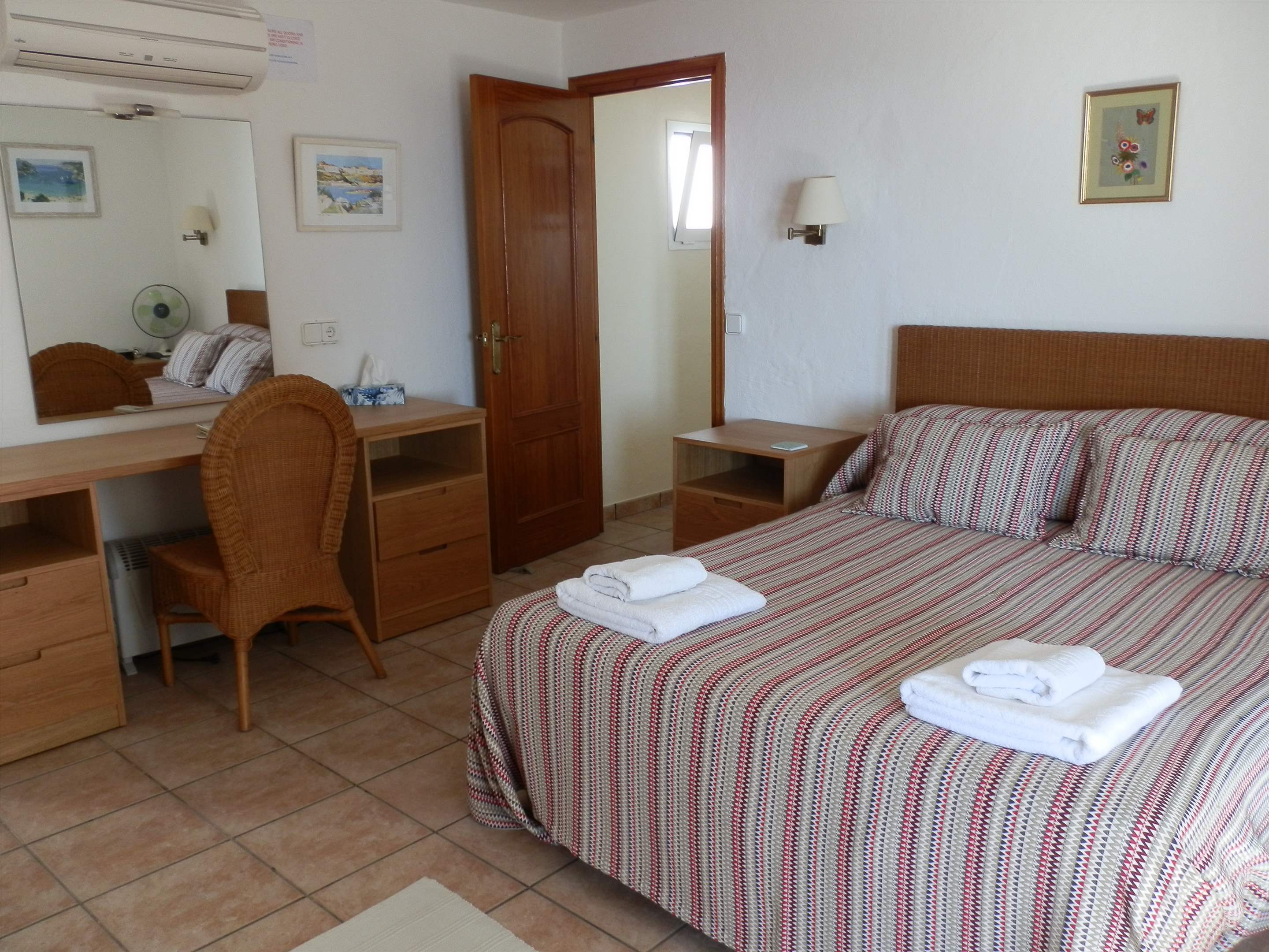 Villa La Palmera, 4 bedroom villa in Mahon, San Luis & South East, Menorca Photo #15