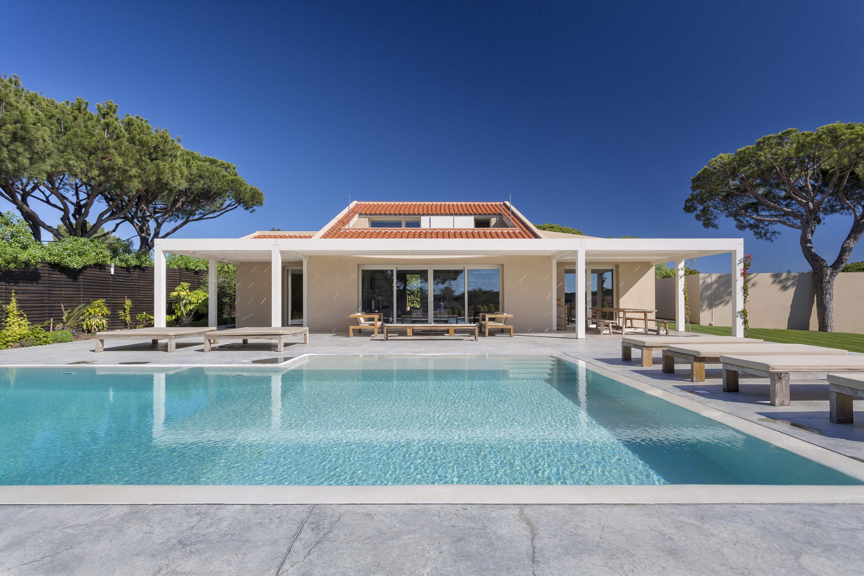 Villa Nemo, 5 bedroom villa in Vale do Lobo, Algarve Photo #2