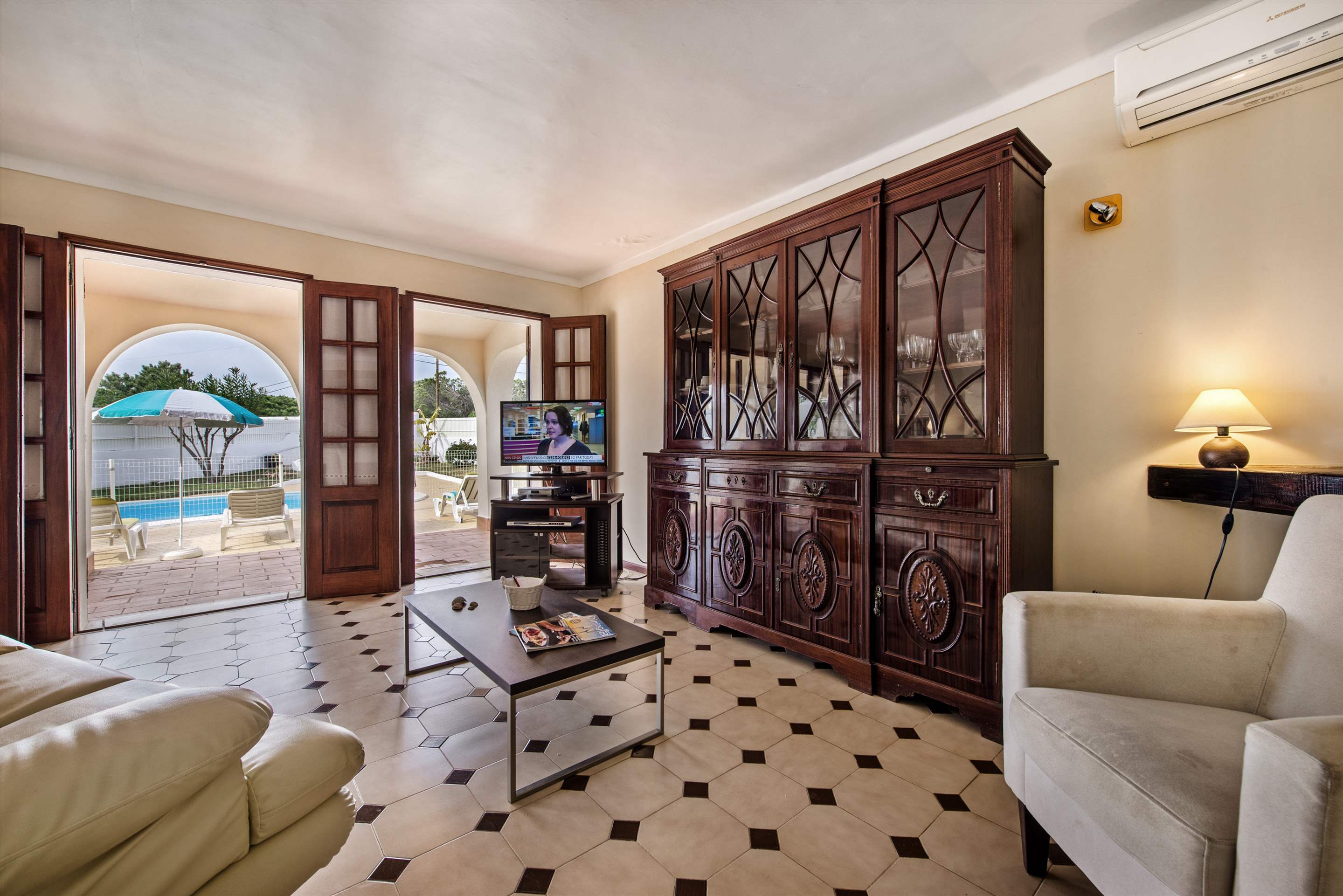 Casa Isabel, 3 bedroom villa in Gale, Vale da Parra and Guia, Algarve Photo #3