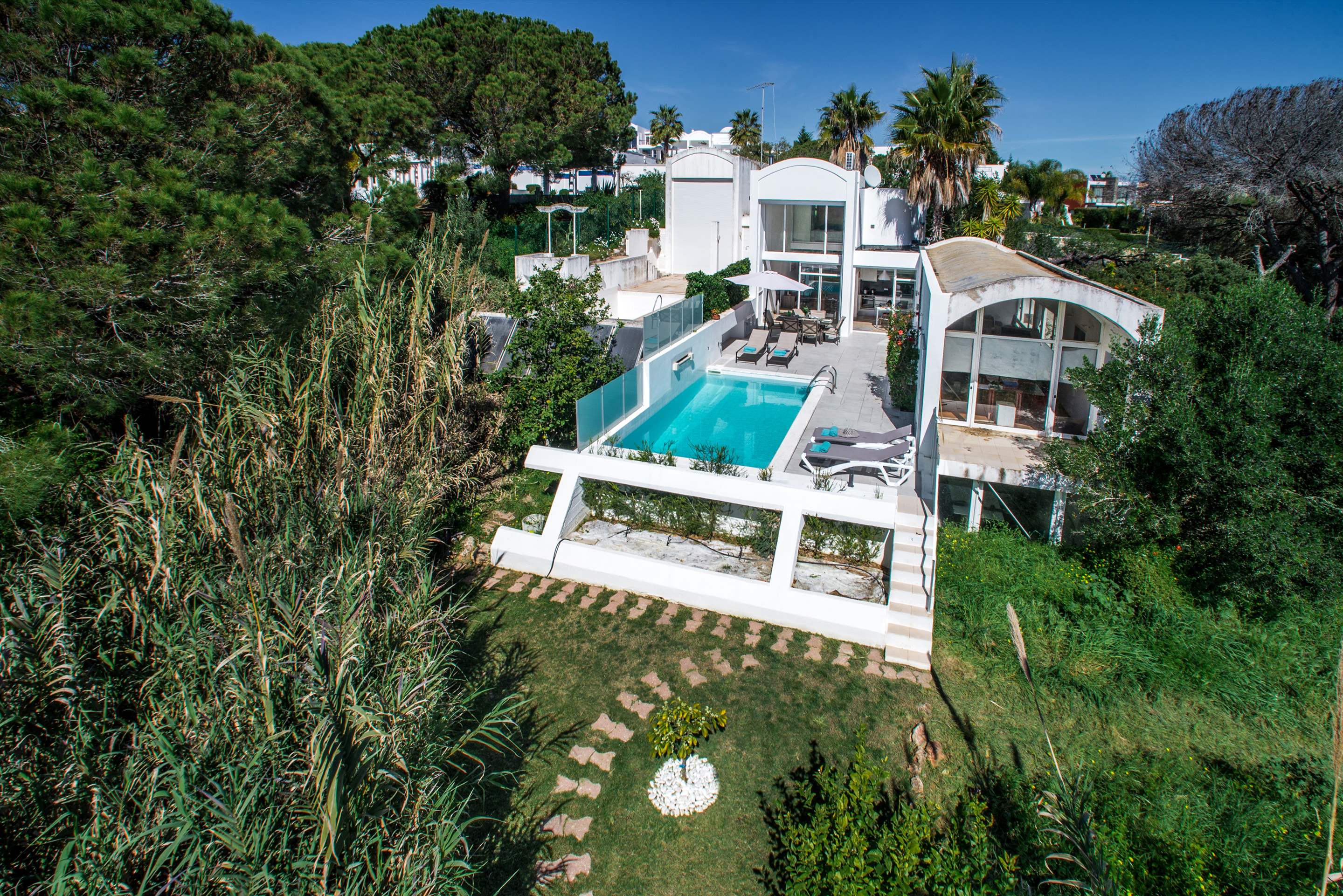Estrela do Mar, 2 bedroom villa in Gale, Vale da Parra and Guia, Algarve Photo #5