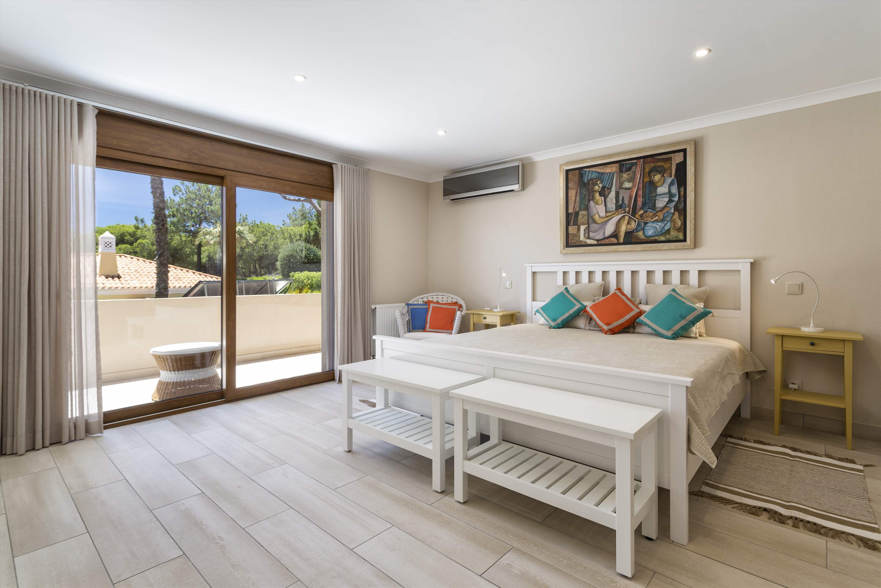 Villa Vanessa, 4 bedroom villa in Quinta do Lago, Algarve Photo #14