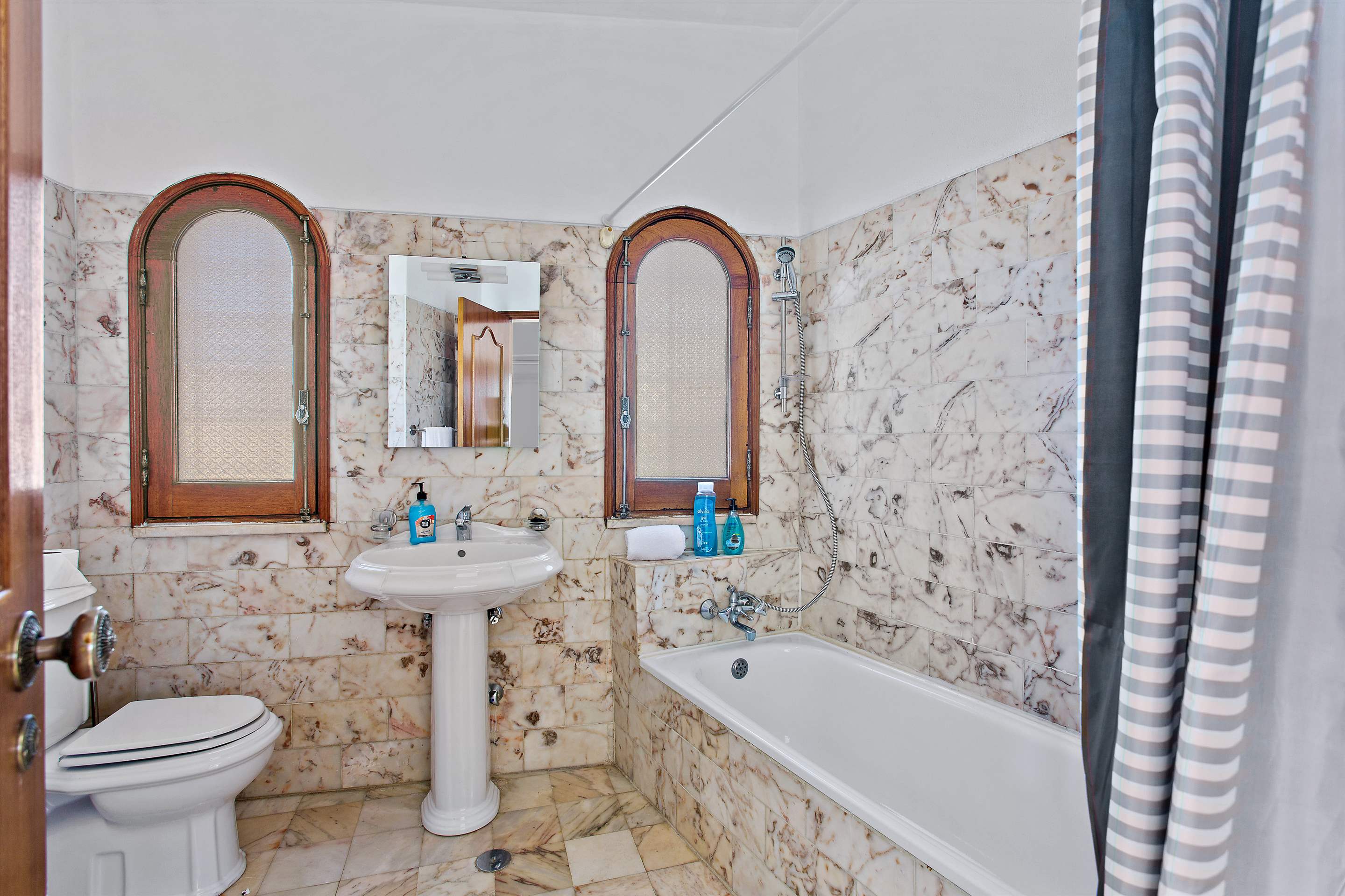 Villa Stephoss, 4 bedroom villa in Vilamoura Area, Algarve Photo #15