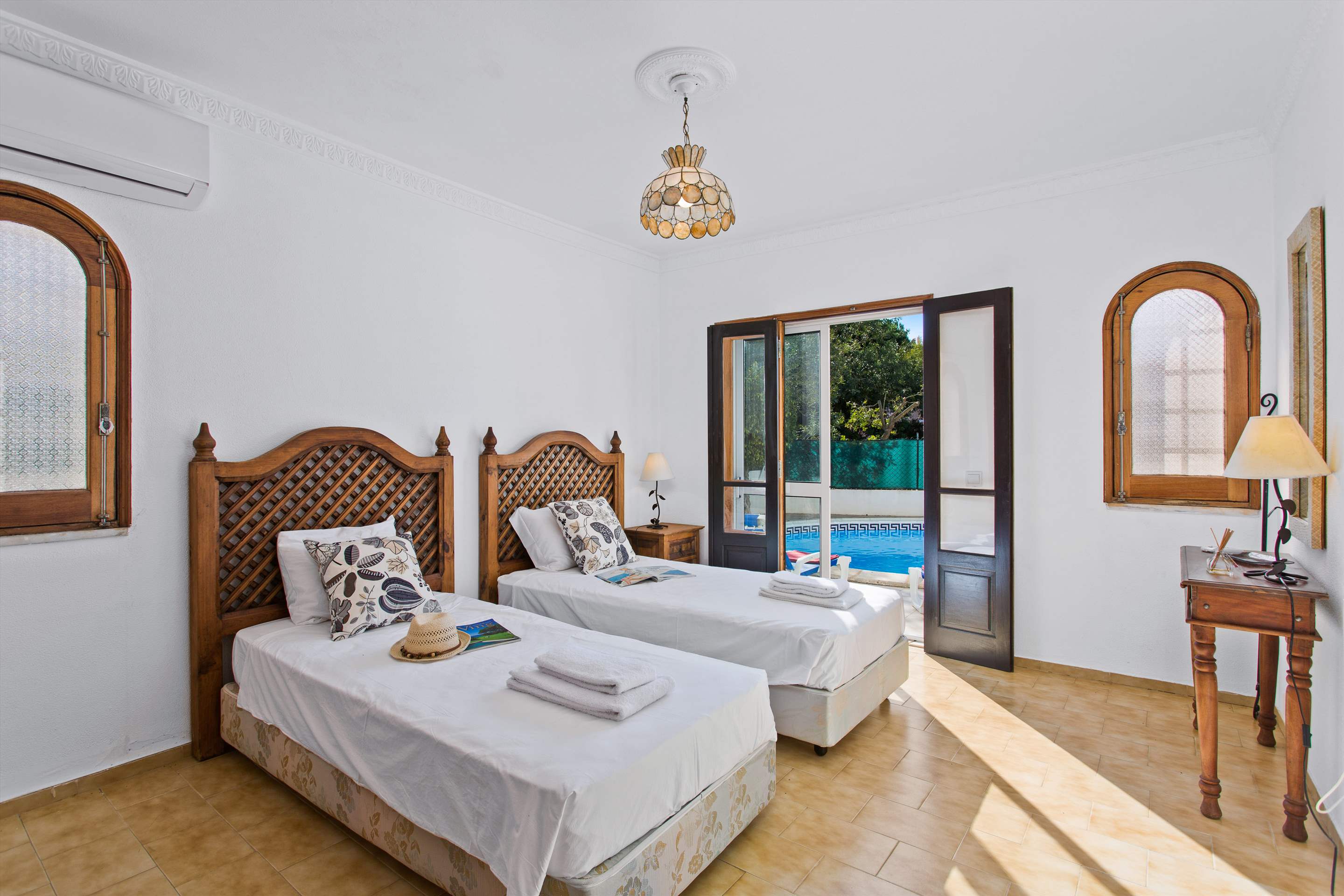 Villa Stephoss, 4 bedroom villa in Vilamoura Area, Algarve Photo #17