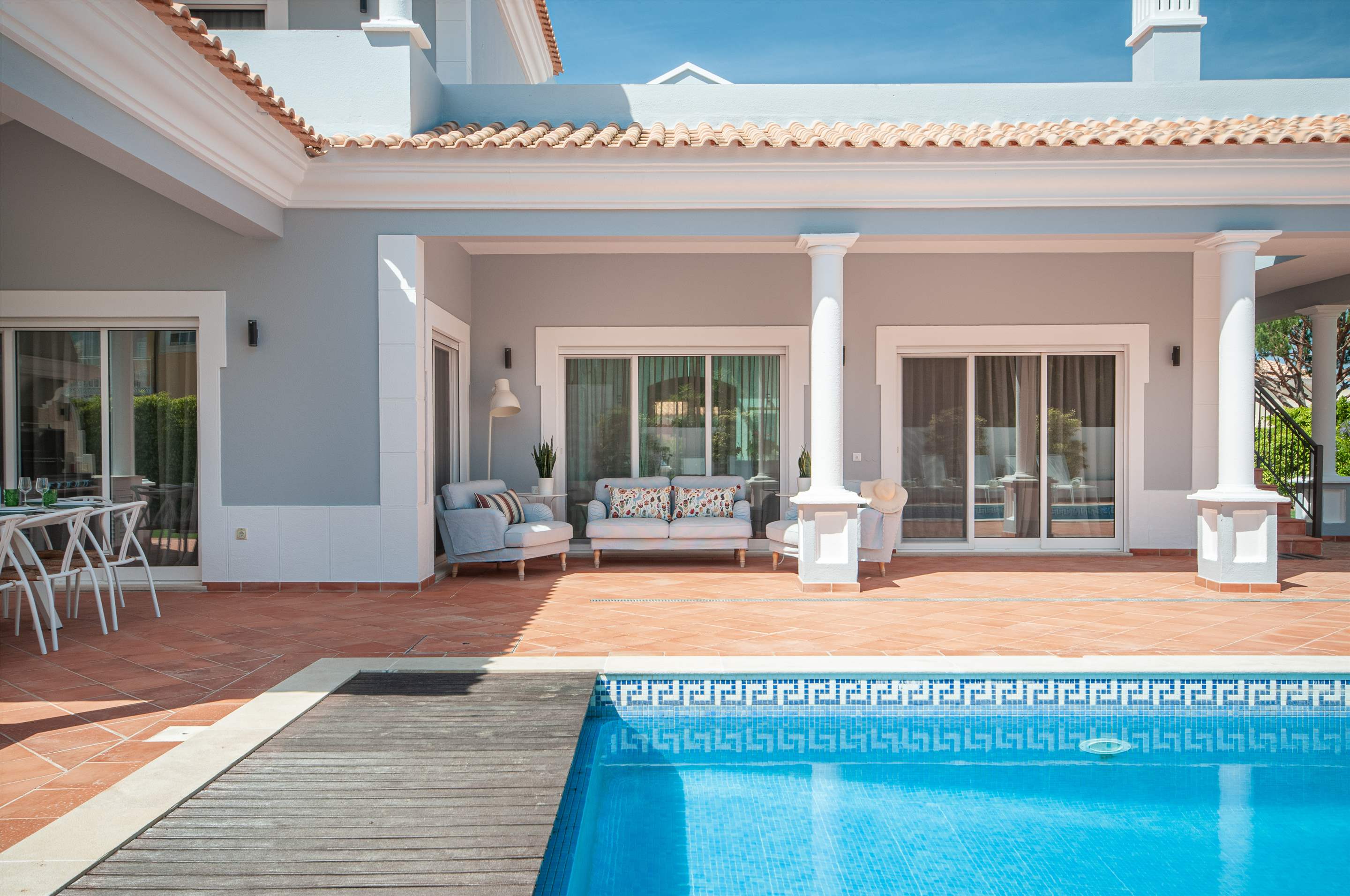 Villa Miro, 5 bedroom villa in Vale do Lobo, Algarve Photo #12
