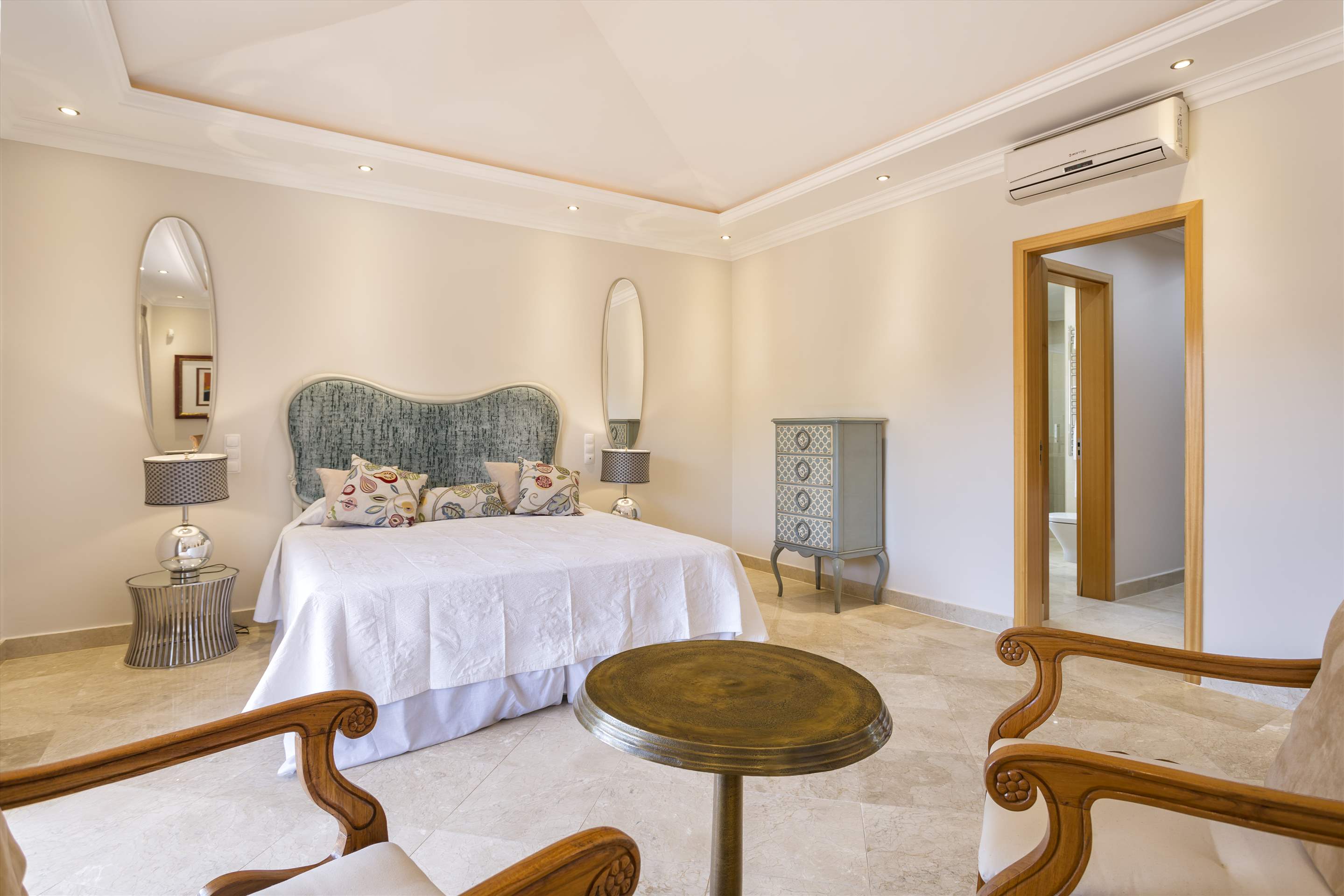 Villa Miro, 5 bedroom villa in Vale do Lobo, Algarve Photo #21