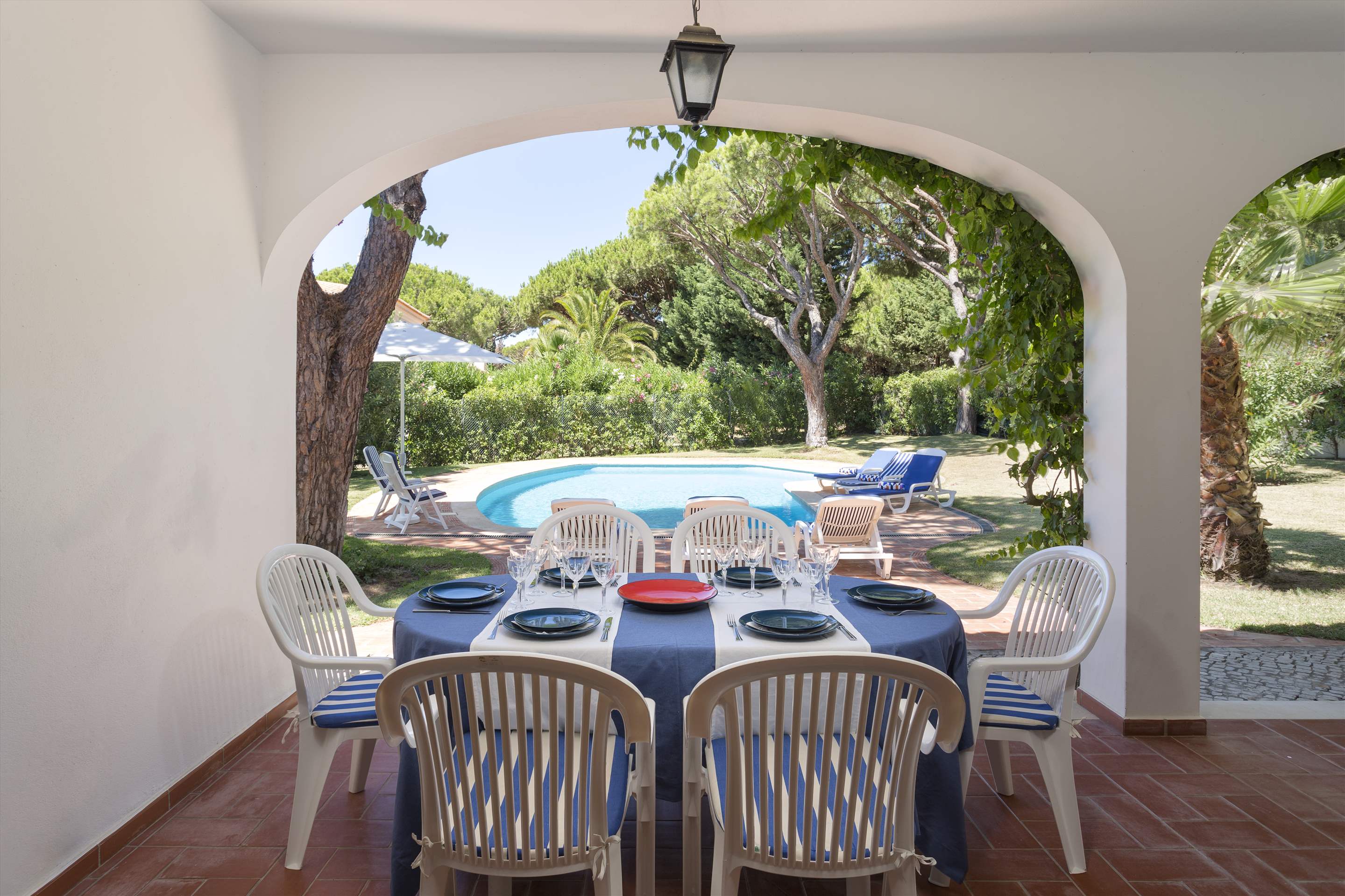 Villa Carlota, 4 bedroom villa in Vale do Lobo, Algarve Photo #2