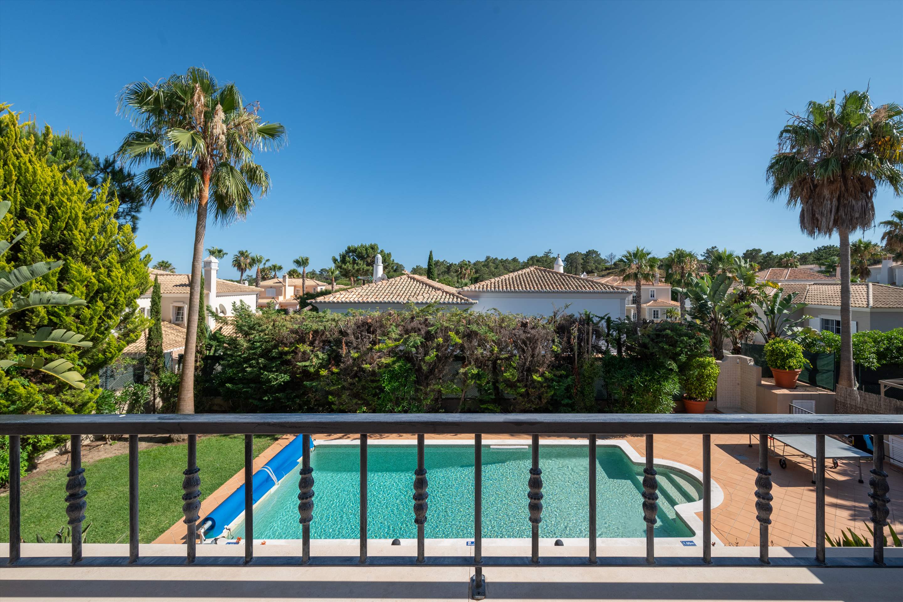 Villa Petunia, 4 bedroom villa in Vale do Lobo, Algarve Photo #18
