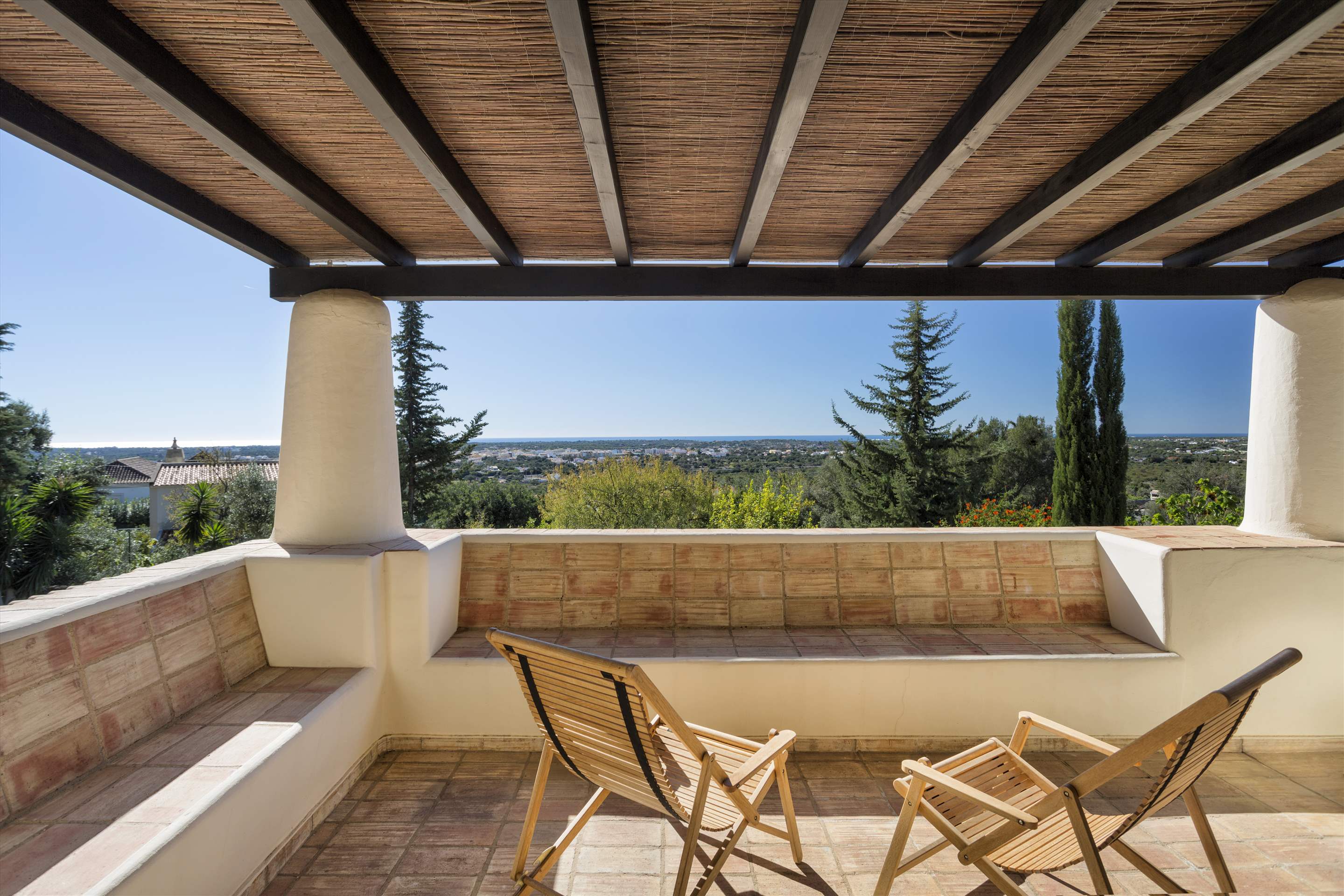 Casa Na Colina, 5 bedroom villa in Quinta do Lago, Algarve Photo #4