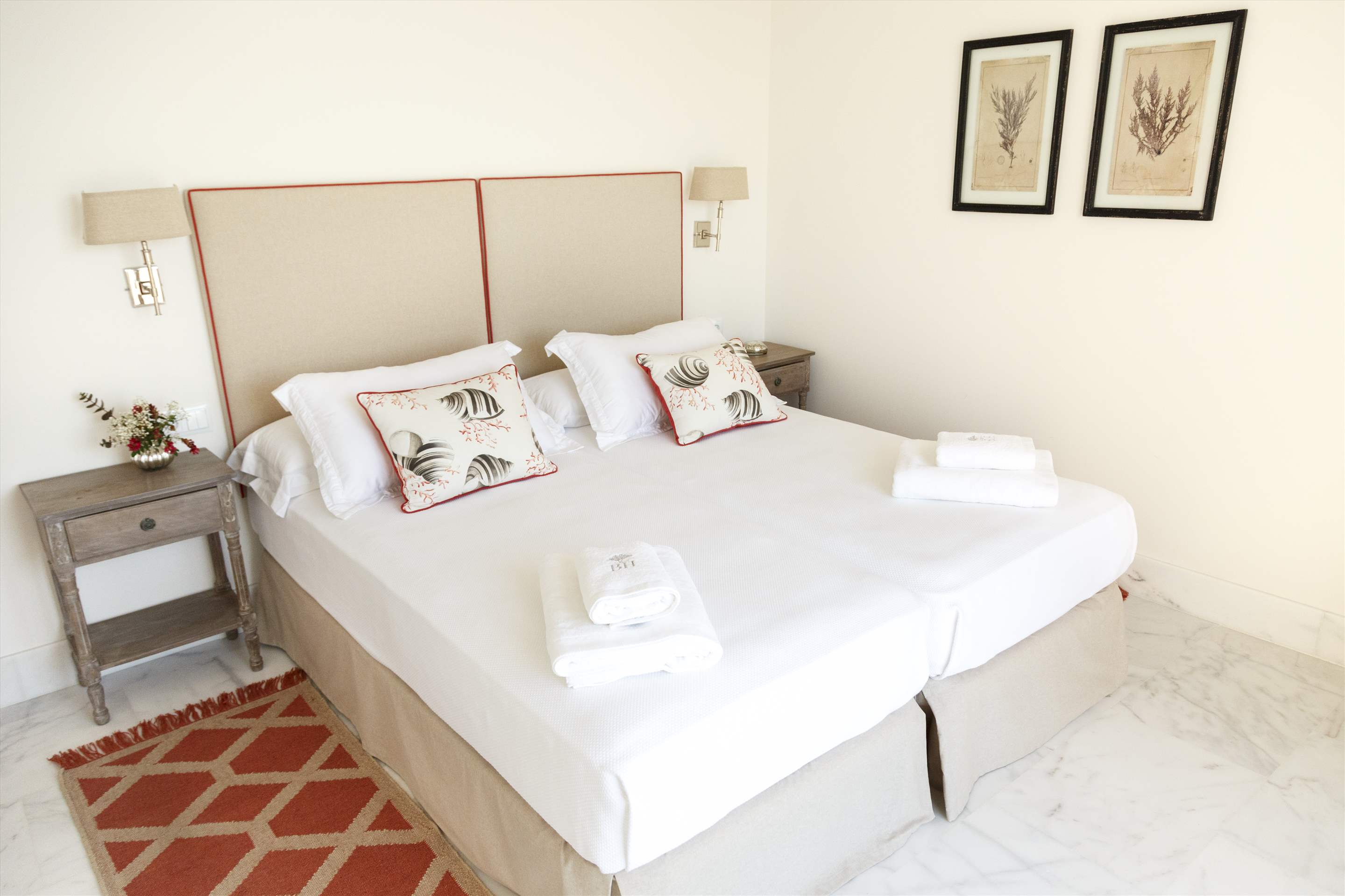 Binibeca Hills , 5 bedroom, 5 bedroom villa in Mahon, San Luis & South East, Menorca Photo #19