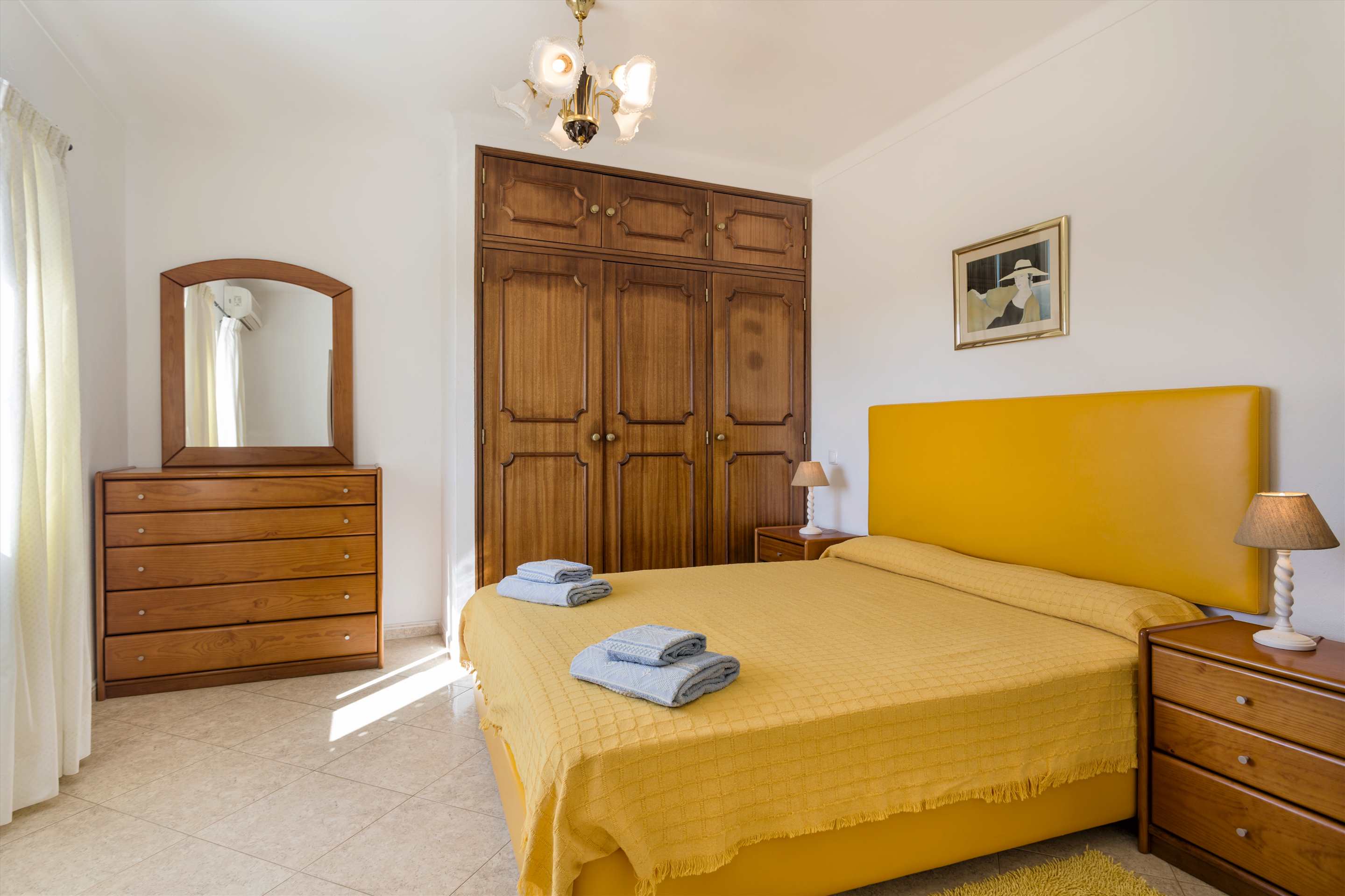 Vivenda Filipa, 4 bedroom villa in Carvoeiro Area, Algarve Photo #17