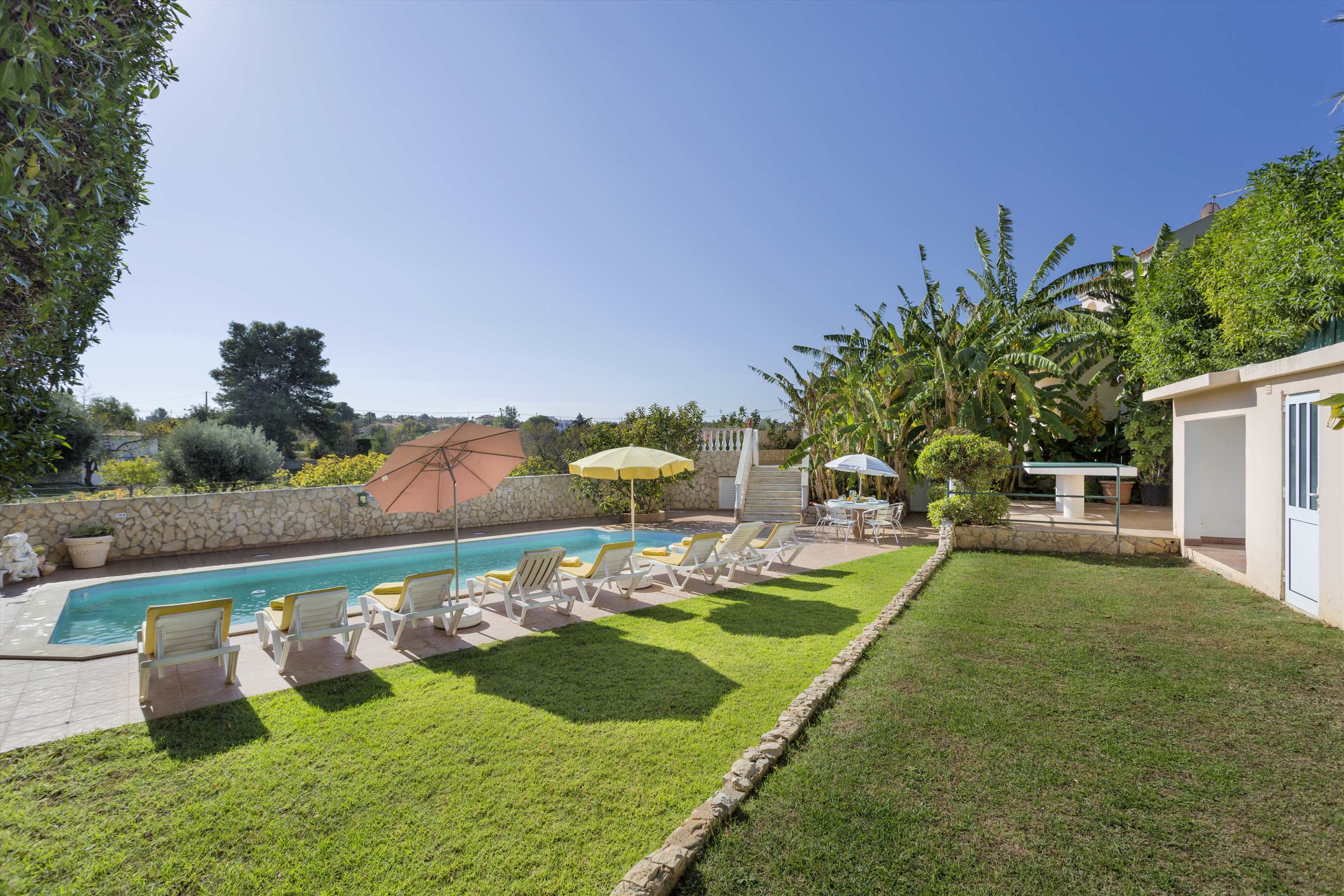 Vivenda Filipa, 4 bedroom villa in Carvoeiro Area, Algarve Photo #9