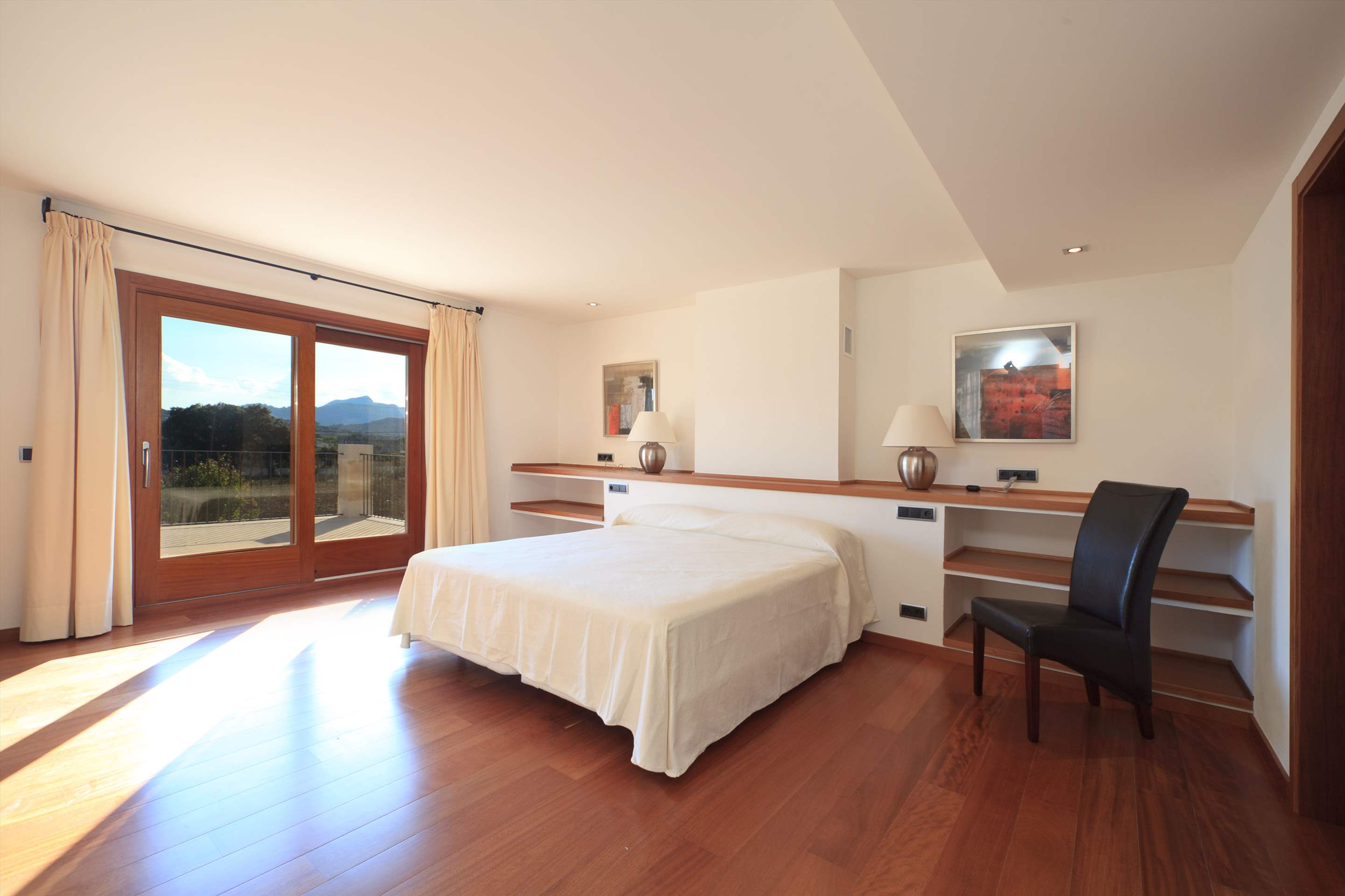 Can Fiol, 3 bedroom villa in Pollensa & Puerto Pollensa, Majorca Photo #10