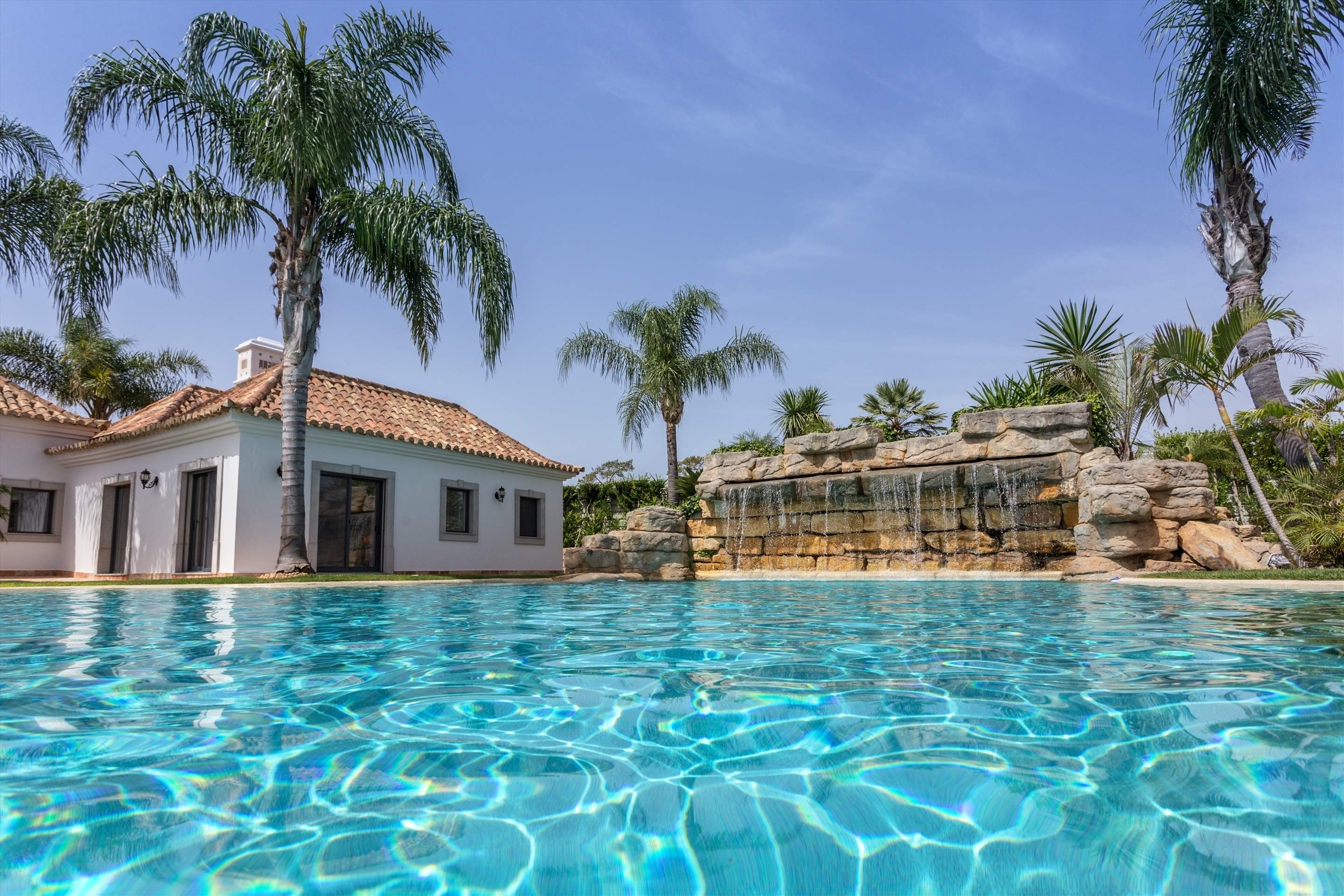 Villa Cassie, 4 bedroom villa in Quinta do Lago, Algarve Photo #16