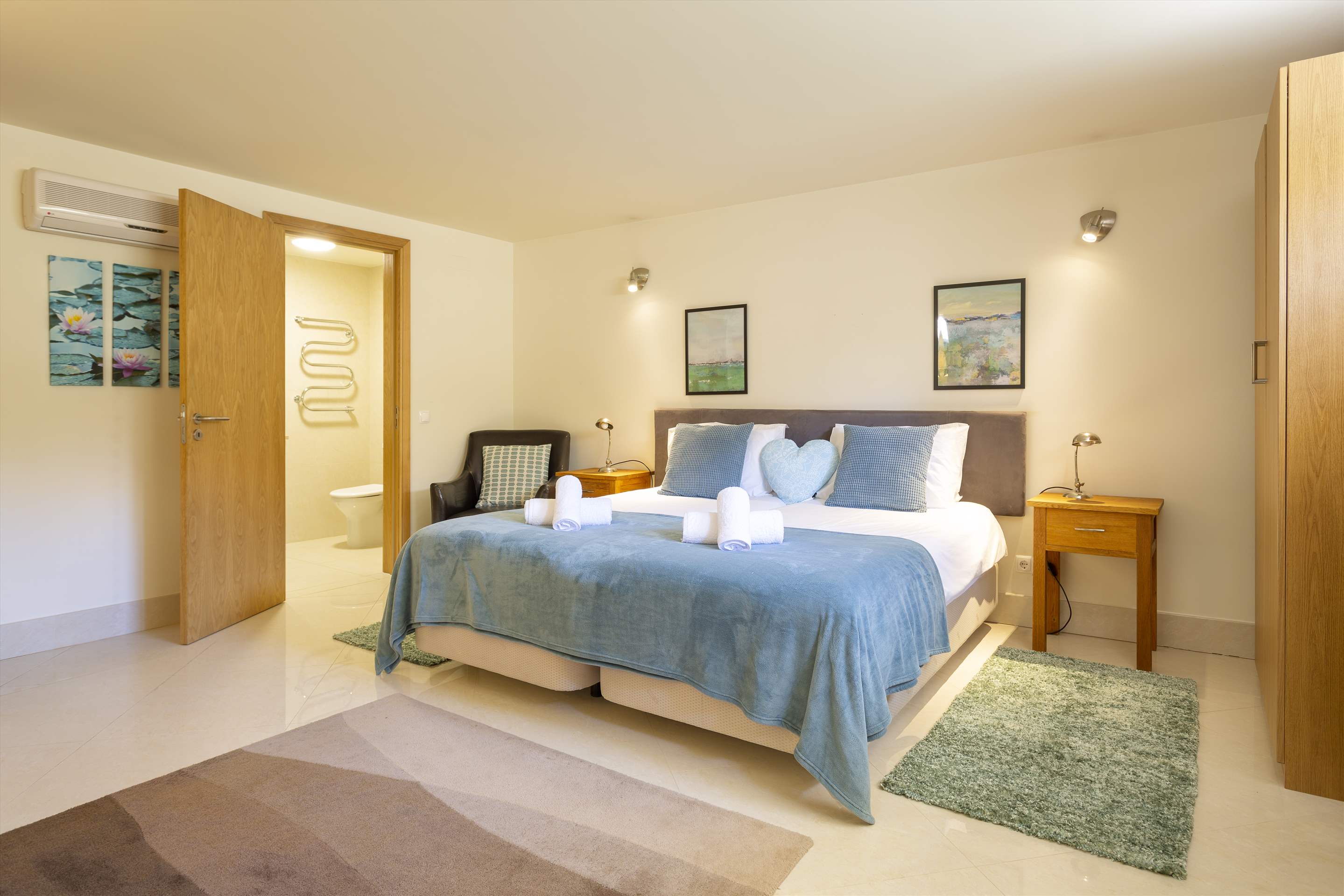 Three Bed Duplex Apartment, 3 bedroom apartment in Vilamoura Area, Algarve Photo #15