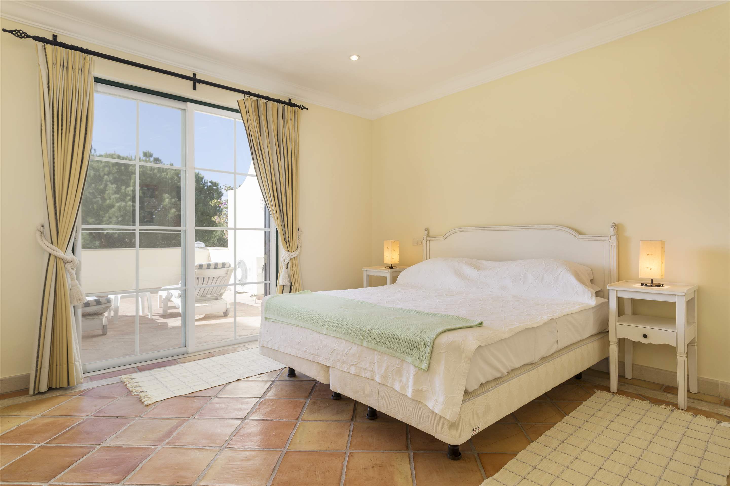 Villa Layla, 4 bedroom villa in Quinta do Lago, Algarve Photo #7