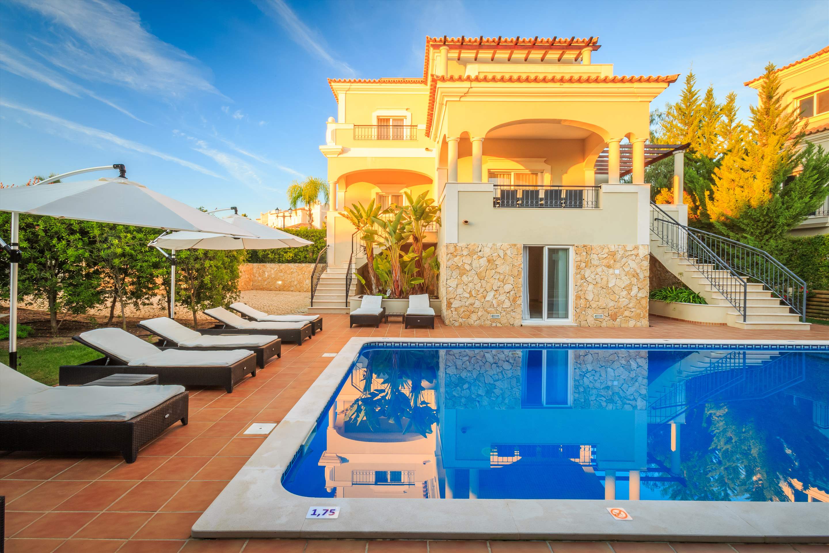 The Crest Villa 4 Bedroom with Private Pool, 4 bedroom villa in Quinta do Lago, Algarve Photo #1
