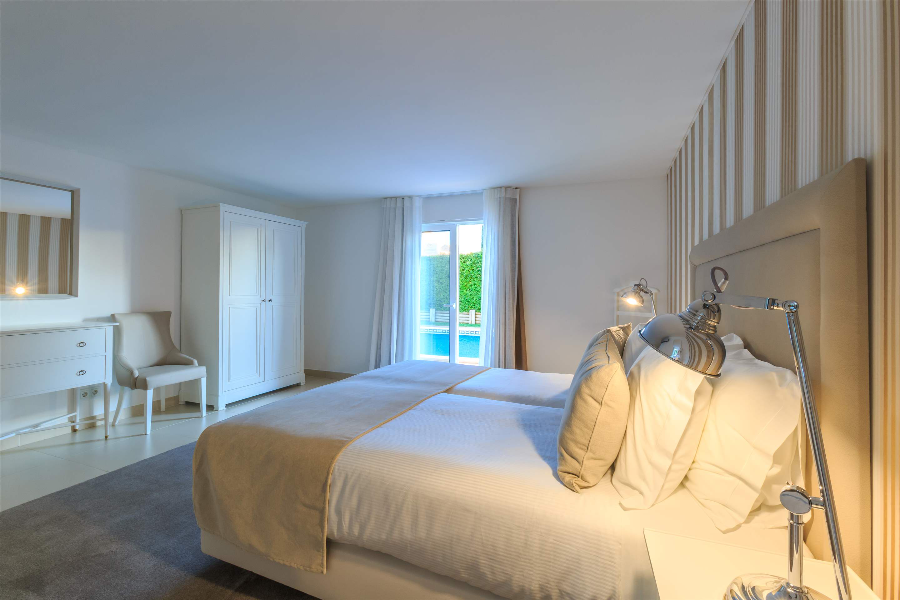 The Crest Villa 4 Bedroom with Private Pool, 4 bedroom villa in Quinta do Lago, Algarve Photo #11