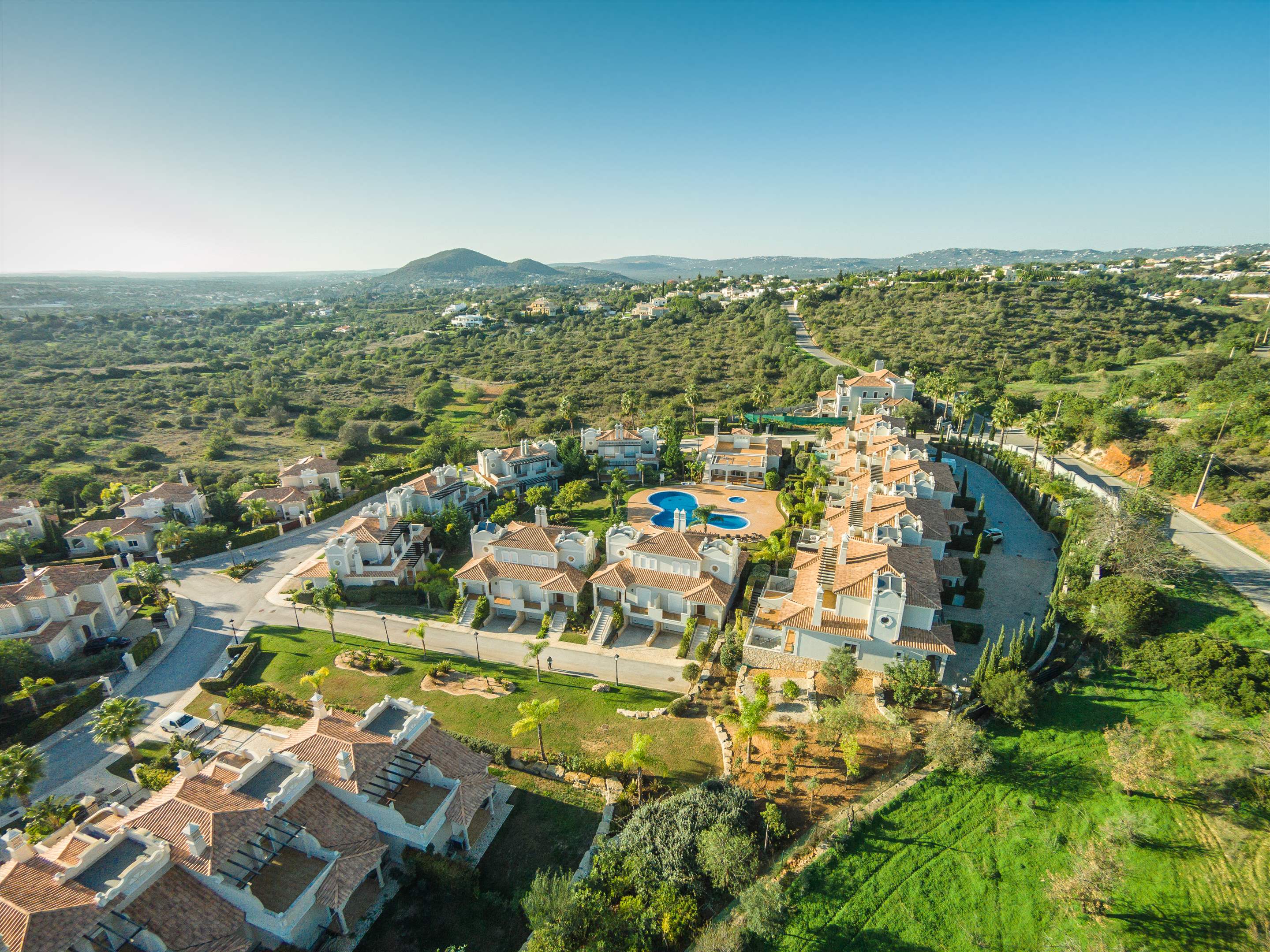 The Crest Villa 4 Bedroom with Private Pool, 4 bedroom villa in Quinta do Lago, Algarve Photo #9