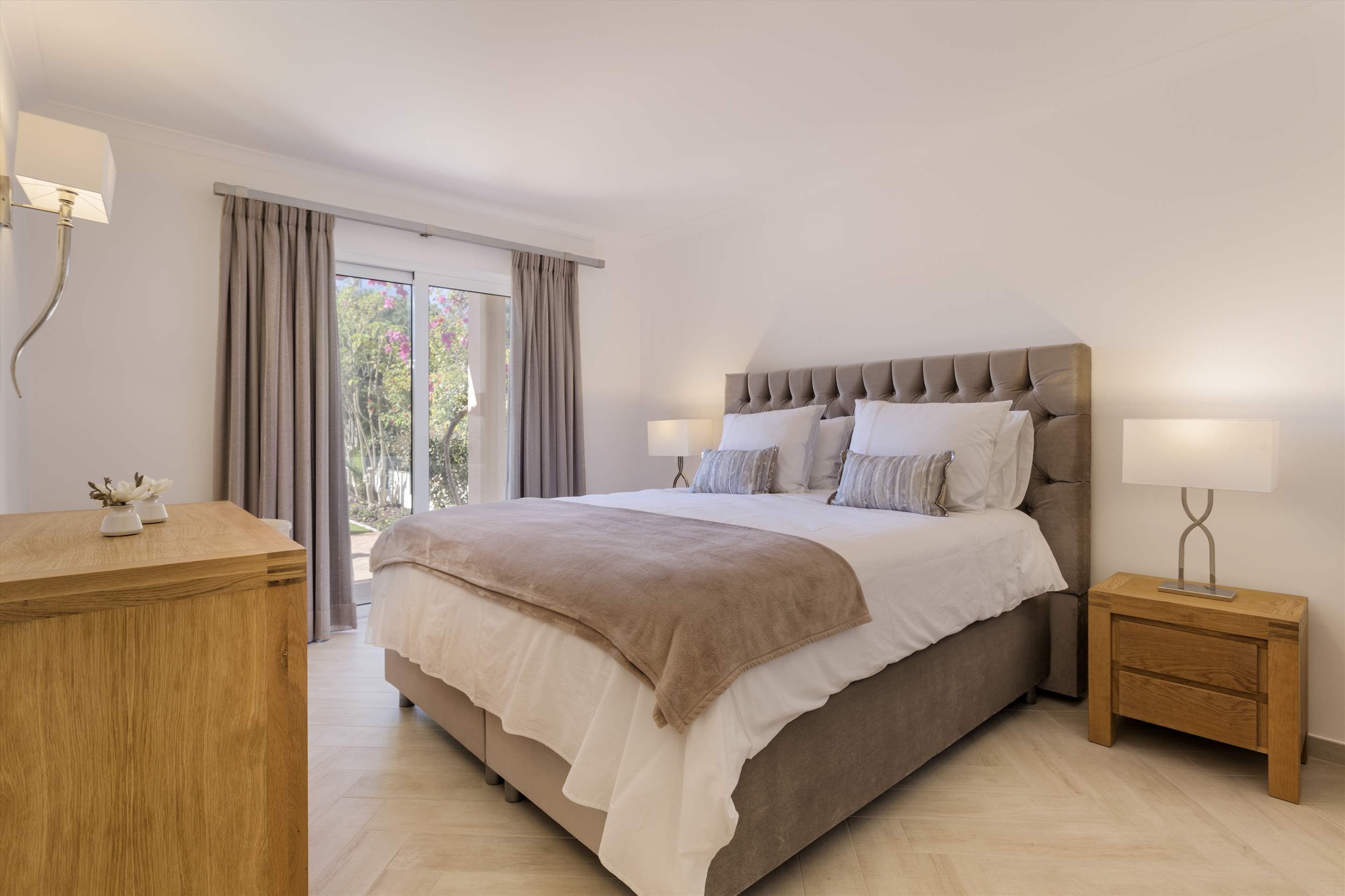 Sao Lourenco Village 2 Bed Premium Apt, 2 bedroom apartment in Quinta do Lago, Algarve Photo #7