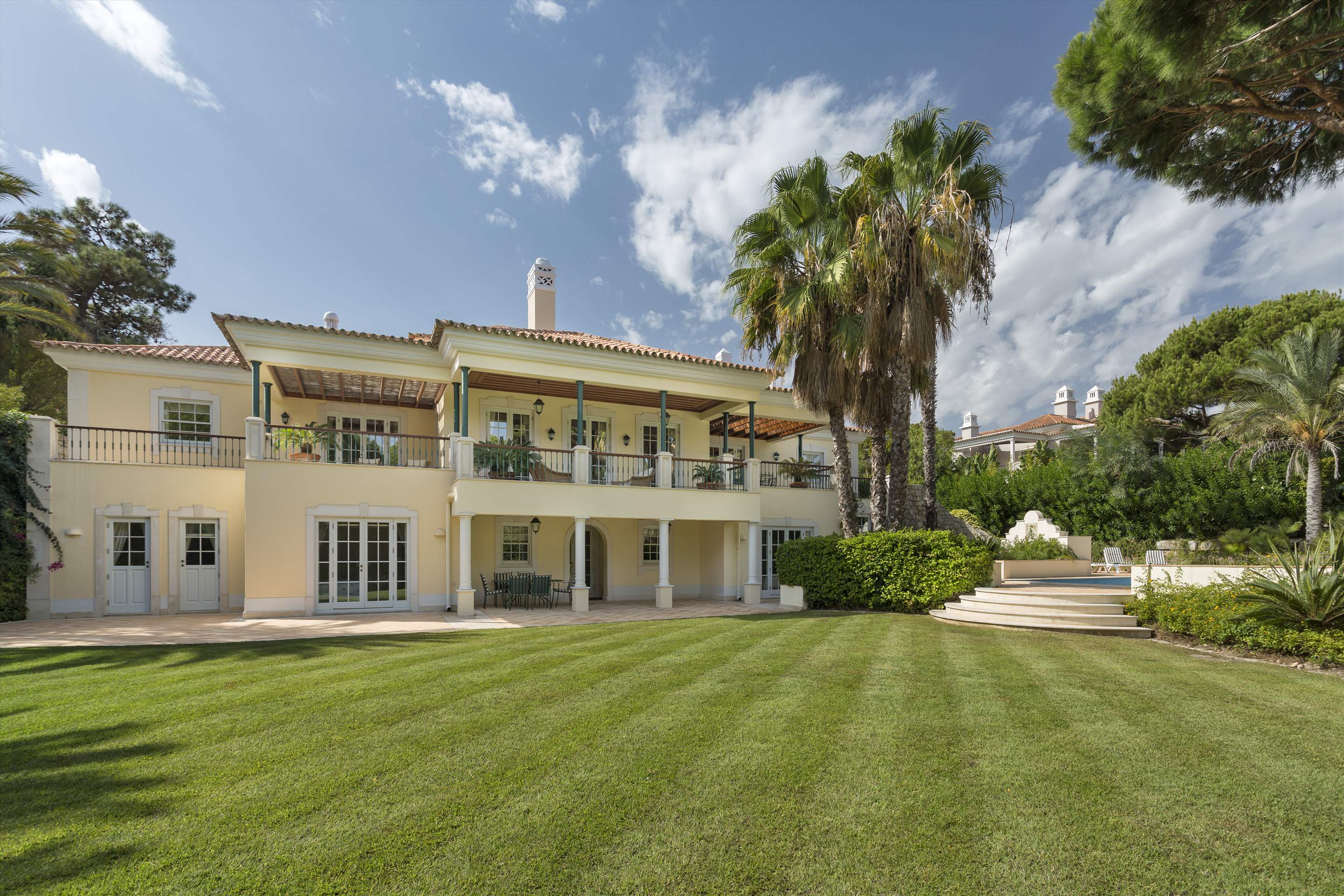 Villa Blossom, 5 bedroom villa in Quinta do Lago, Algarve