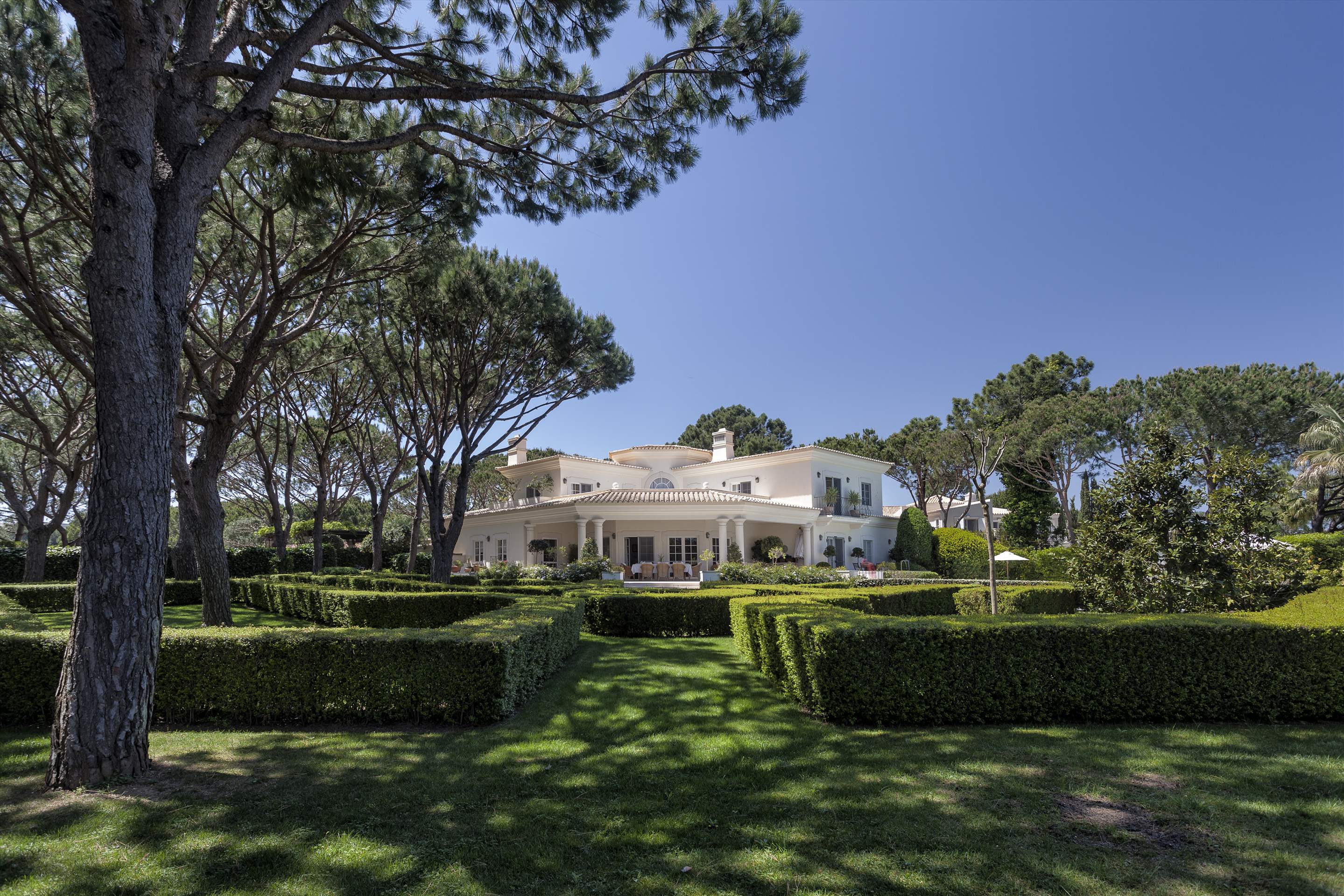 Villa Paula, 5 bedroom villa in Quinta do Lago, Algarve Photo #10