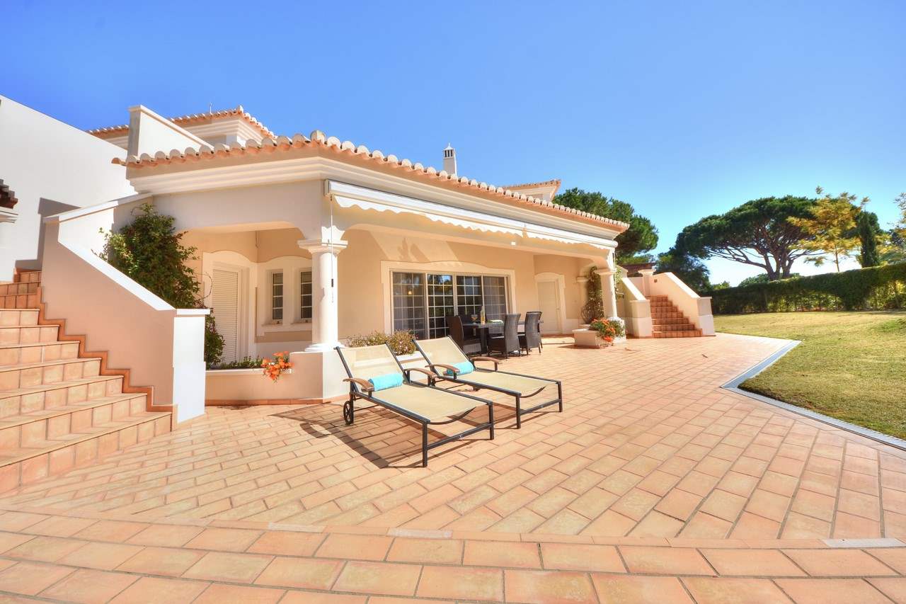 Villa Glenda, 4 bedroom villa in Quinta do Lago, Algarve Photo #12
