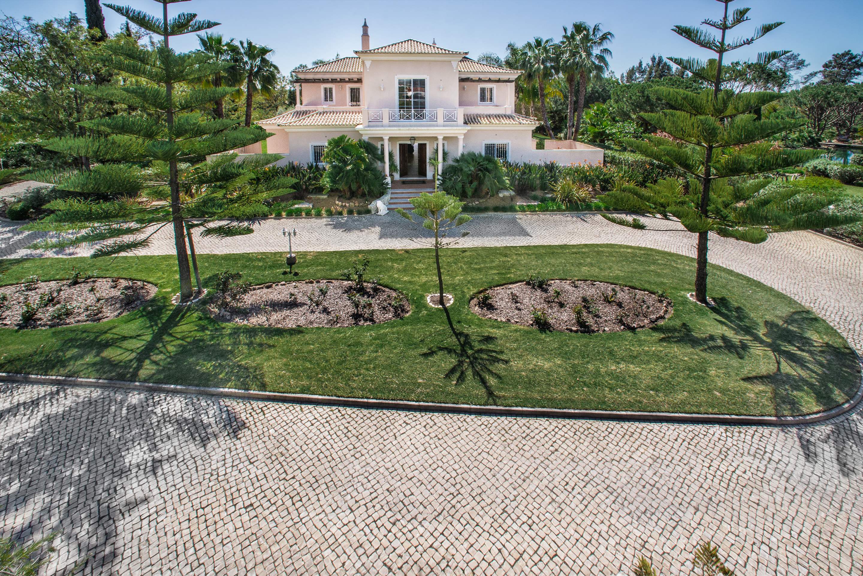 Quinta do Sol, 4 bedroom villa in Quinta do Lago, Algarve Photo #15