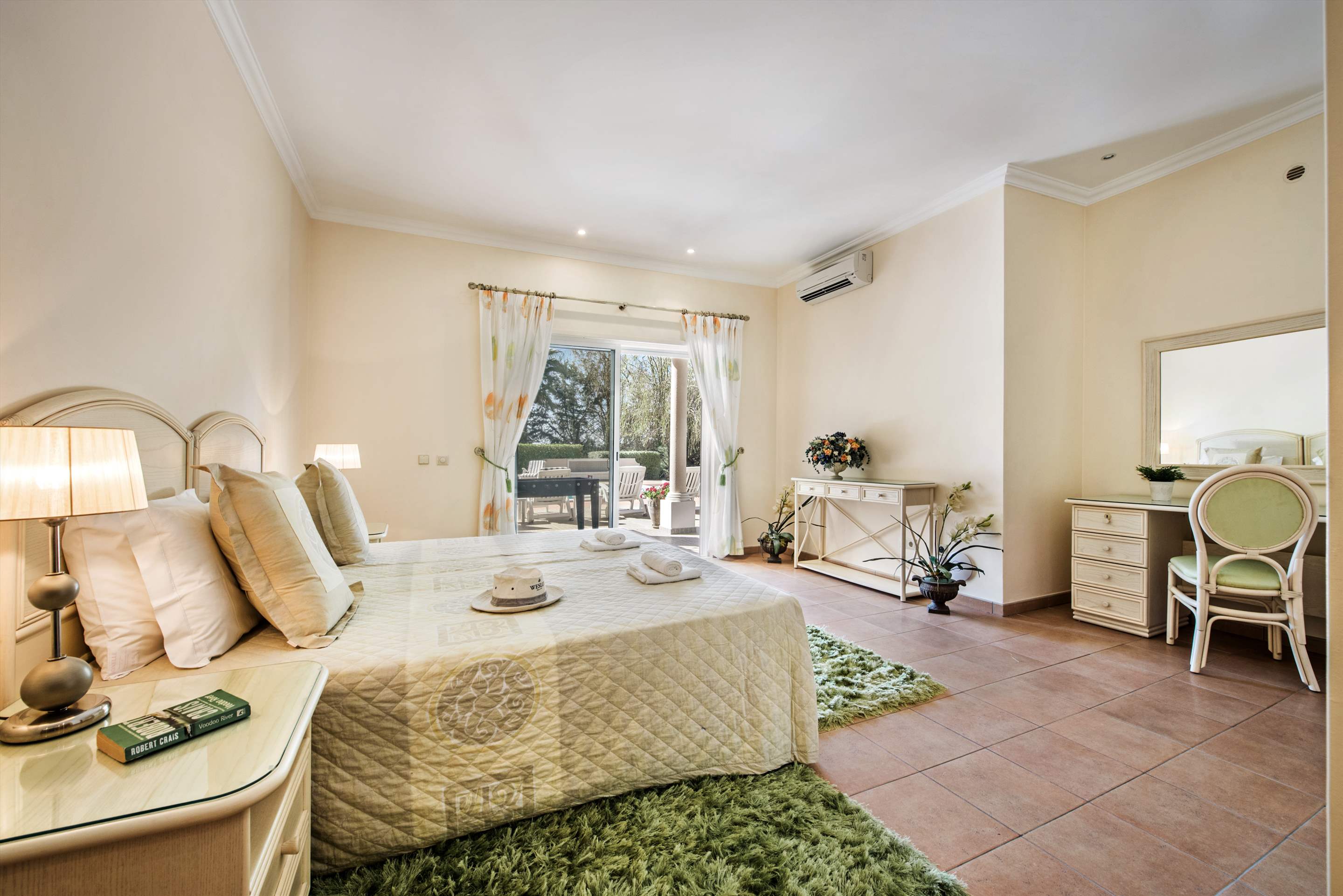Quinta do Sol, 4 bedroom villa in Quinta do Lago, Algarve Photo #33