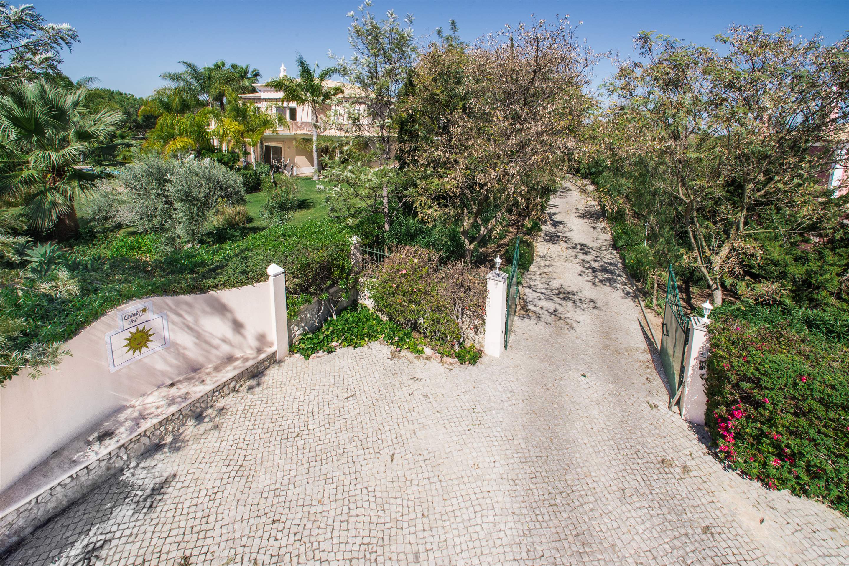 Quinta do Sol, 4 bedroom villa in Quinta do Lago, Algarve Photo #40