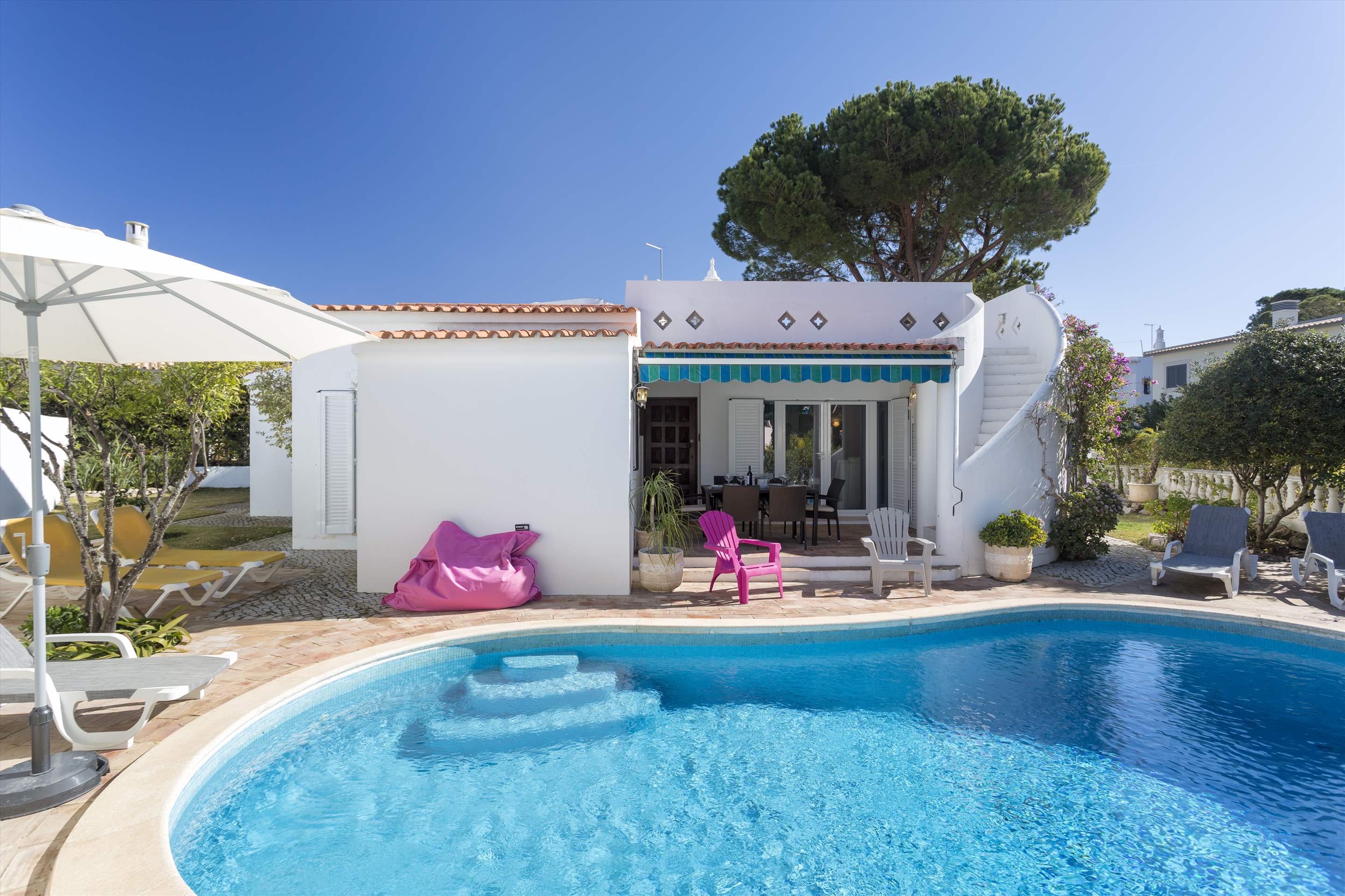 Villa Rosamar, 3 bedroom villa in Vilamoura Area, Algarve