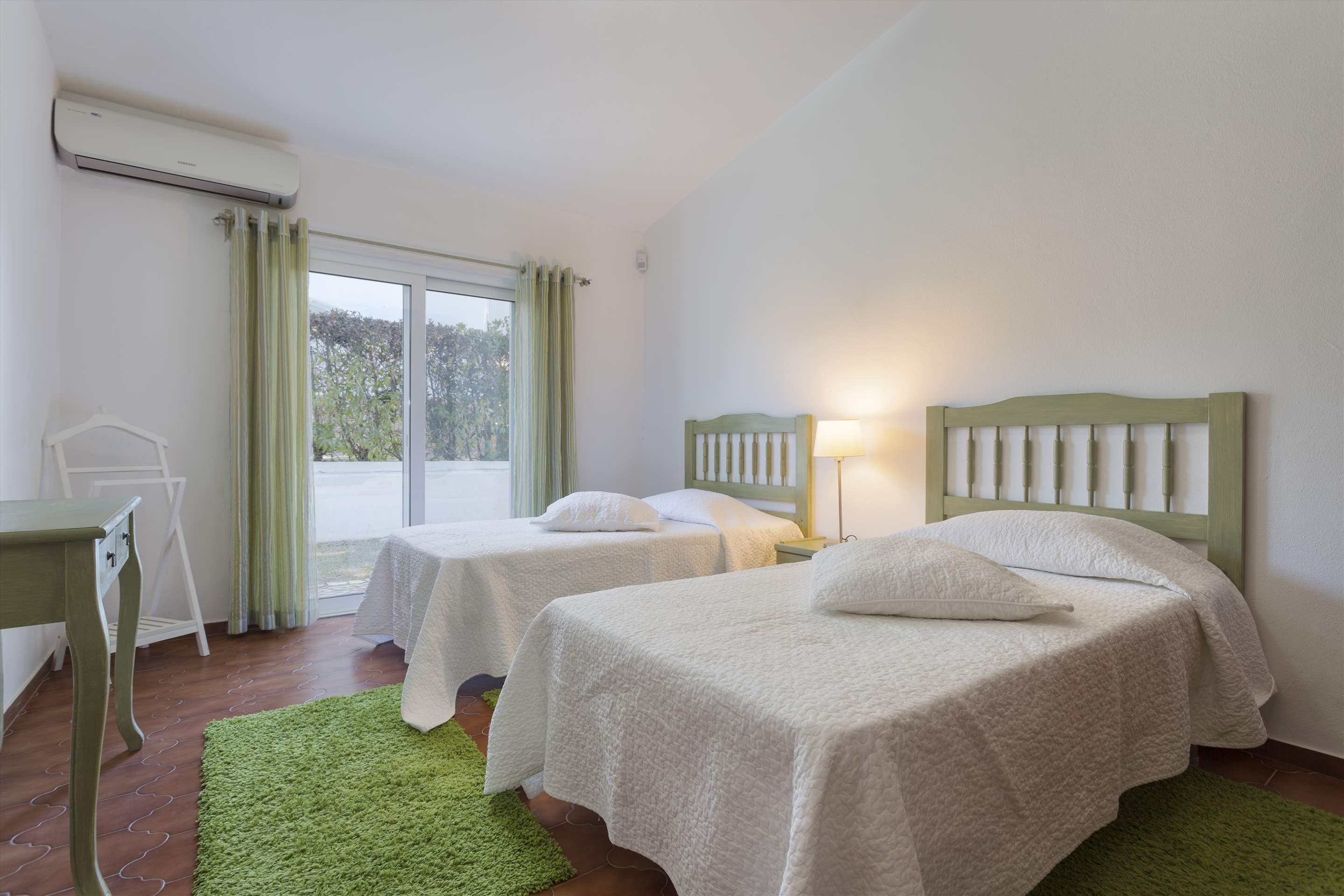 Villa Rosamar, 3 bedroom villa in Vilamoura Area, Algarve Photo #11