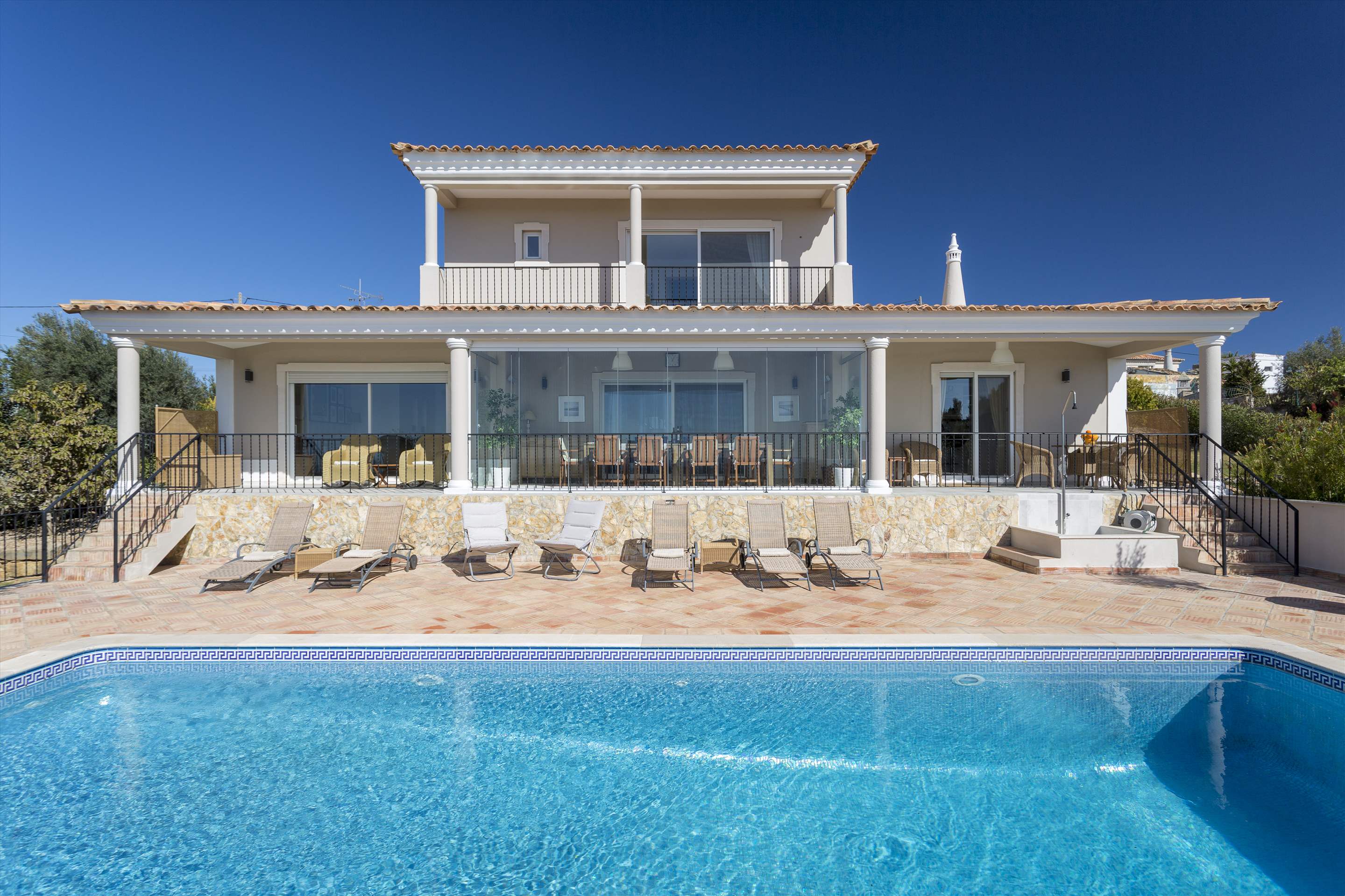 Villa Vista Dourada, 4 bedroom villa in Quinta do Lago, Algarve Photo #1