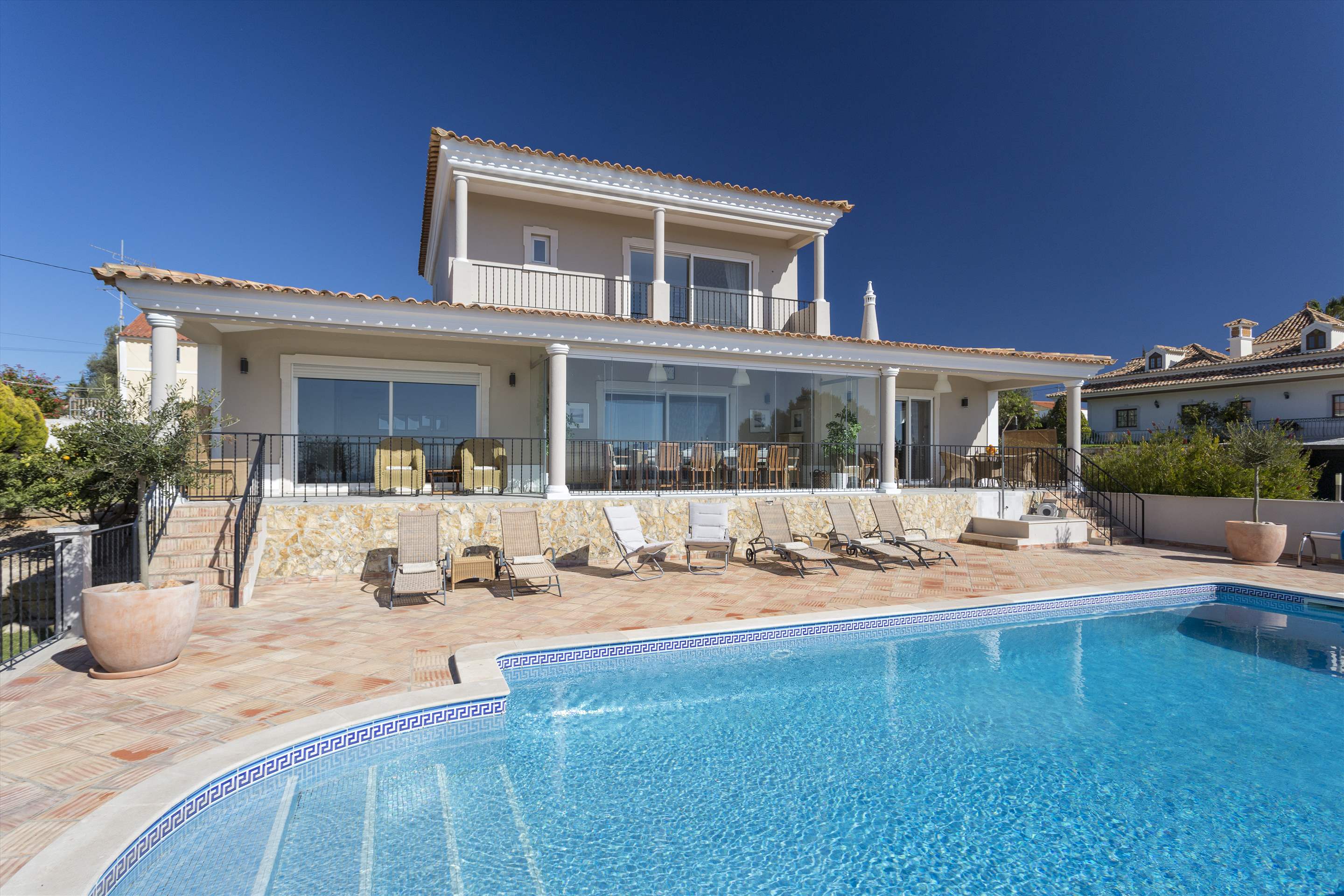 Villa Vista Dourada, 4 bedroom villa in Quinta do Lago, Algarve Photo #21