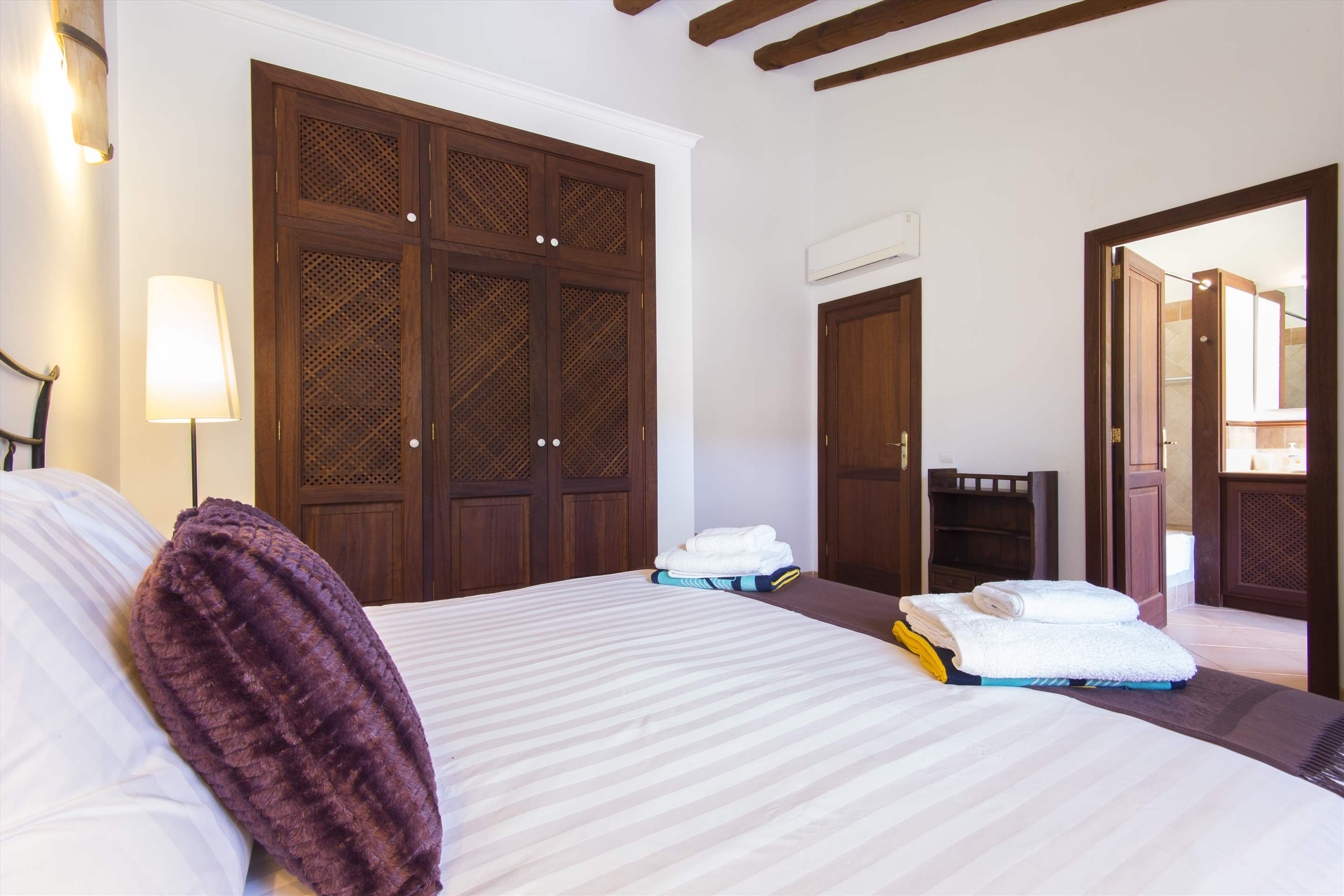 Can Monticel, 3 bedroom villa in Soller & Deia, Majorca Photo #16