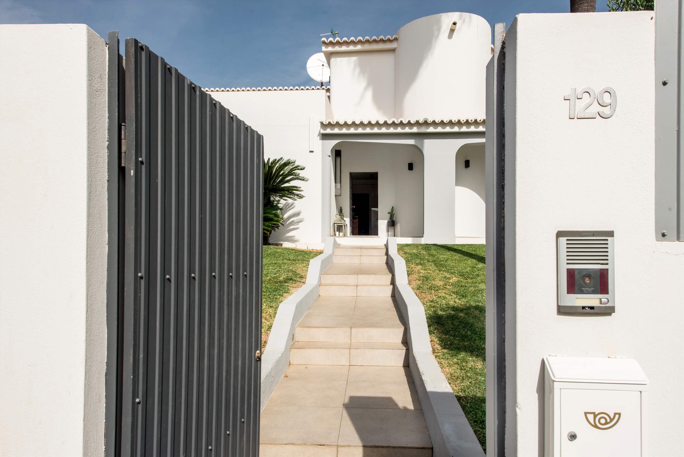 Villa Cesar, 6 bedroom villa in Gale, Vale da Parra and Guia, Algarve Photo #36