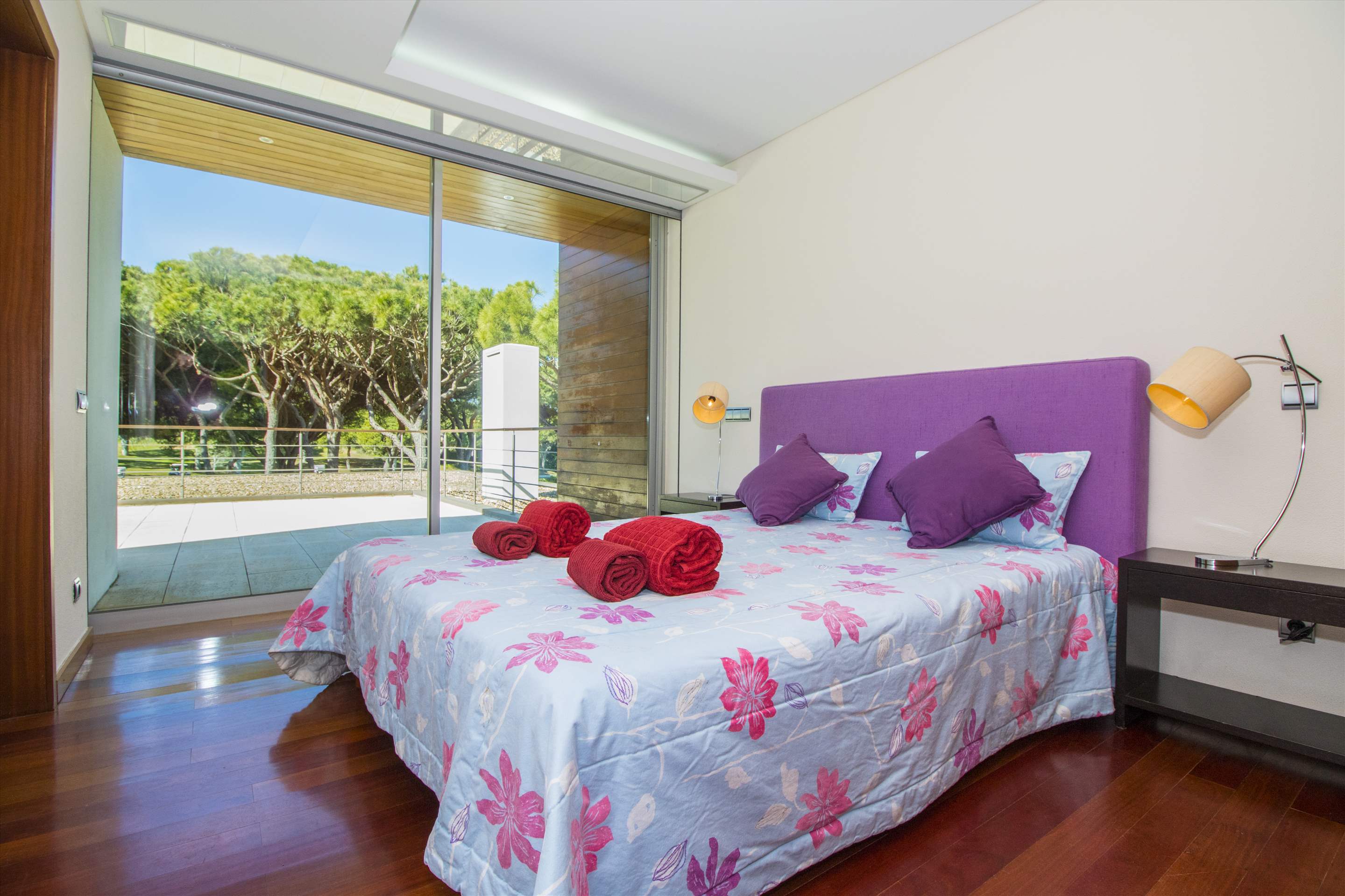 Villa Golf, 5 bedroom villa in Vilamoura Area, Algarve Photo #22