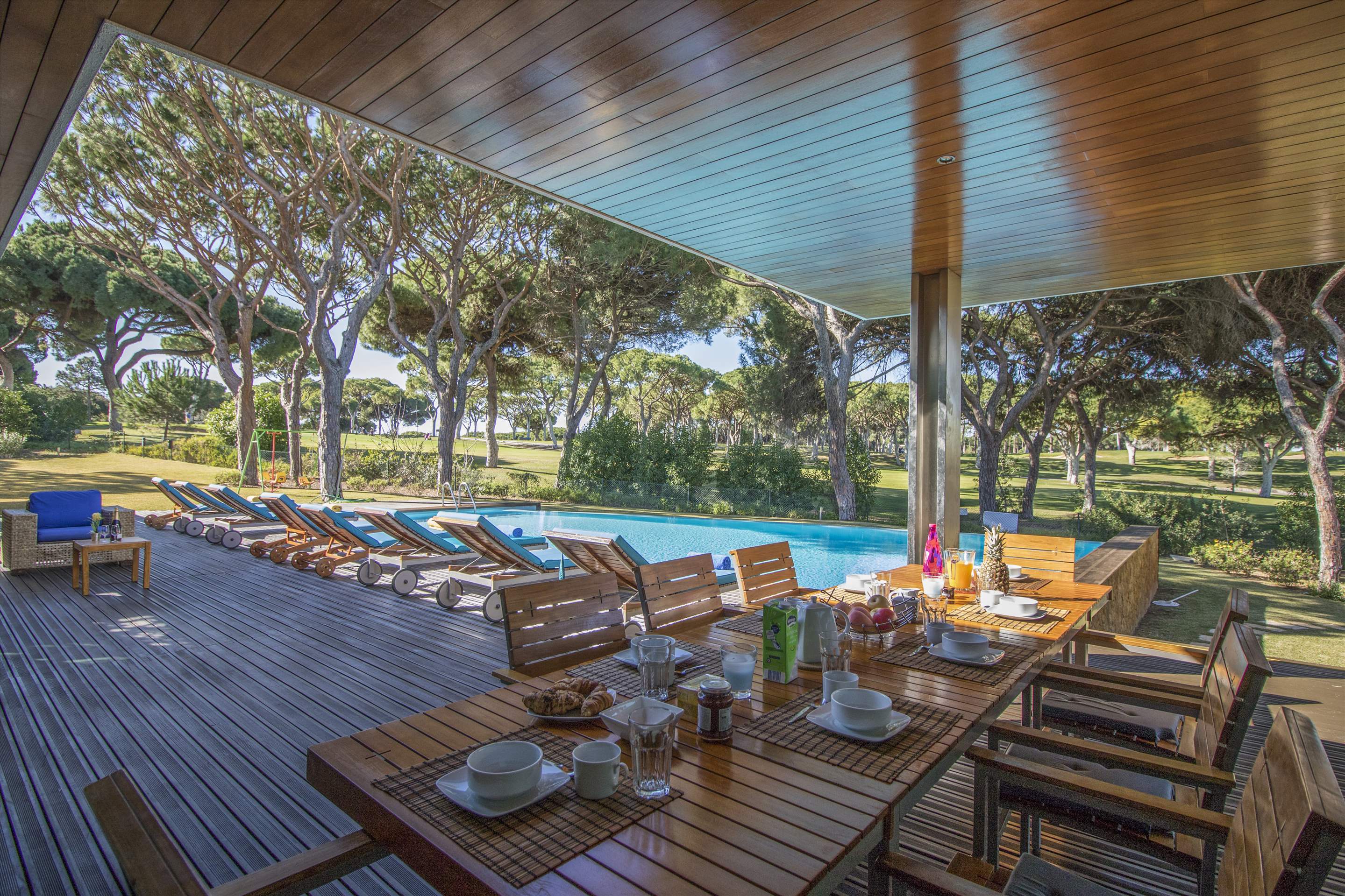 Villa Golf, 5 bedroom villa in Vilamoura Area, Algarve Photo #3